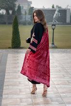 Aurum by Gul Warun – Noir Palachi Shawl Dhanak 3pc Suit GA11