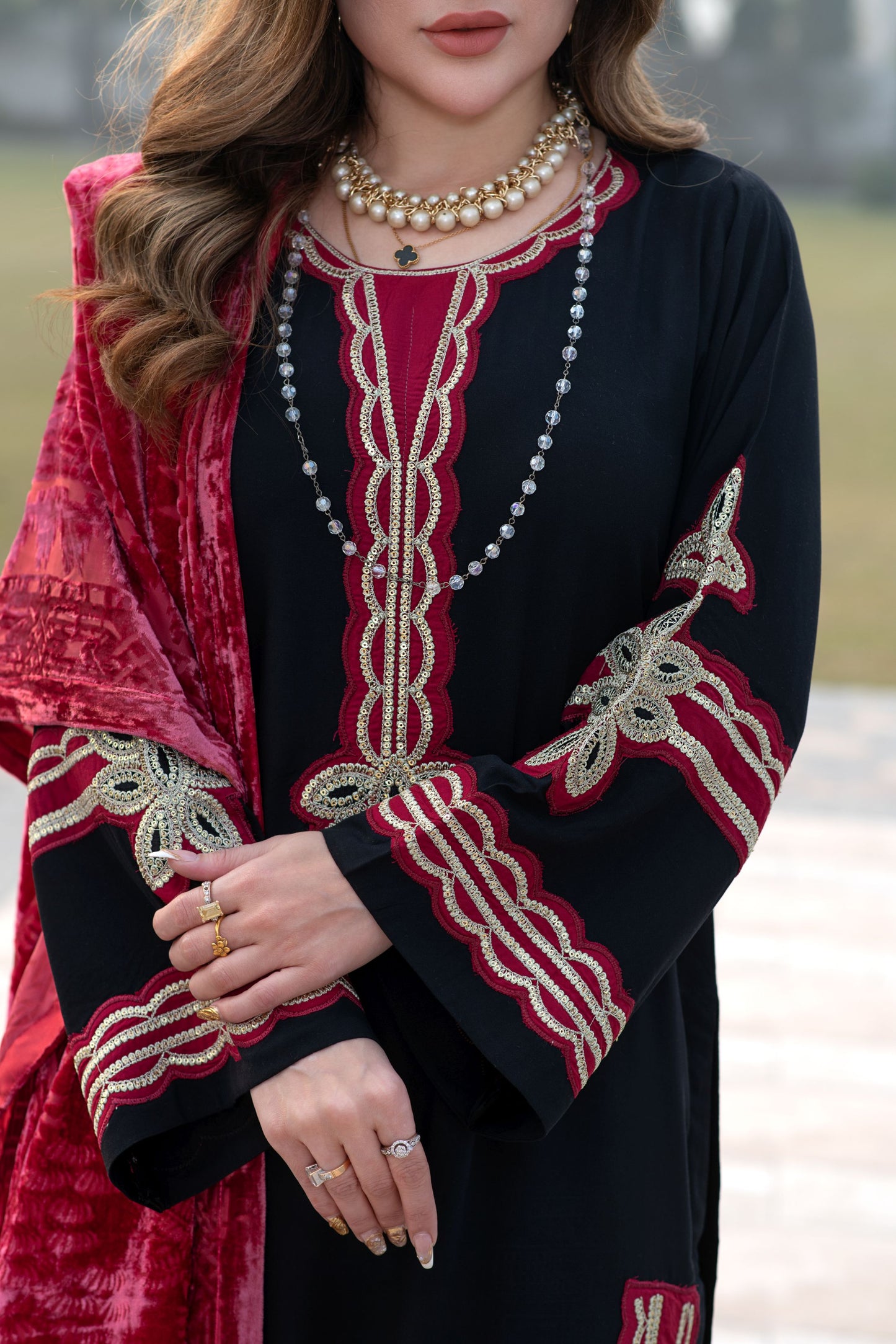 Aurum by Gul Warun – Noir Palachi Shawl Dhanak 3pc Suit GA11