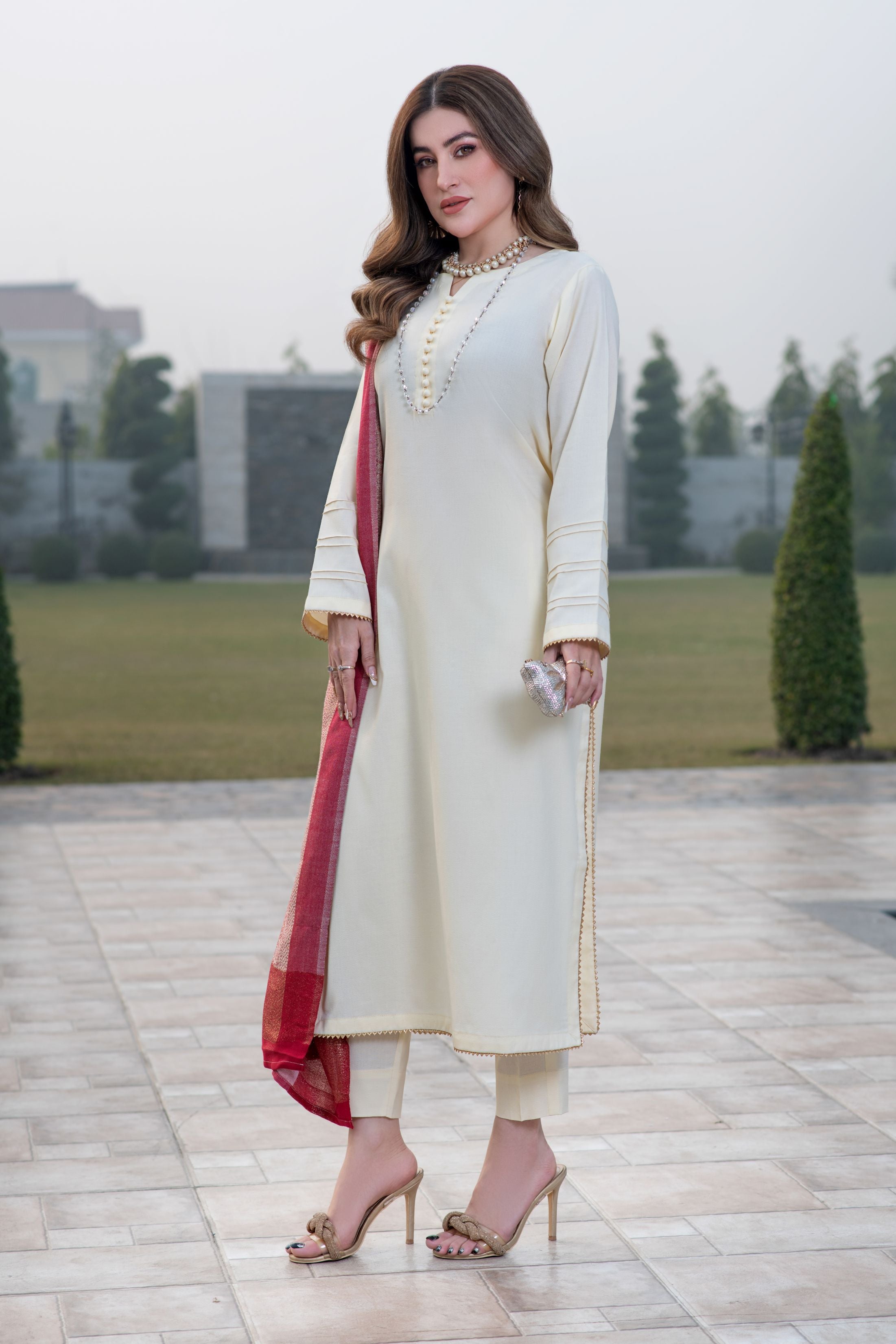 Aurum by Gul Warun – Ivory Multani Shawl Dhanak 3pc Suit GA5