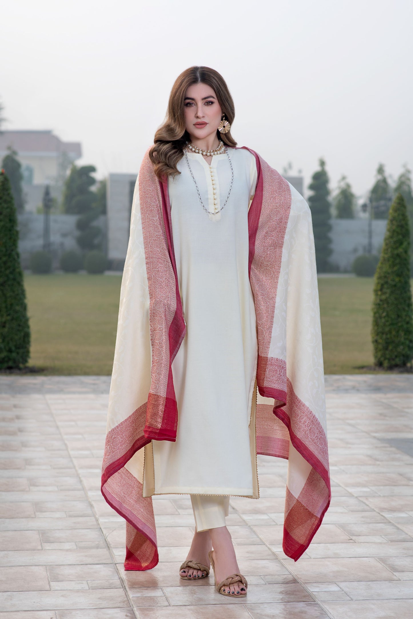 Aurum by Gul Warun – Ivory Multani Shawl Dhanak 3pc Suit GA5
