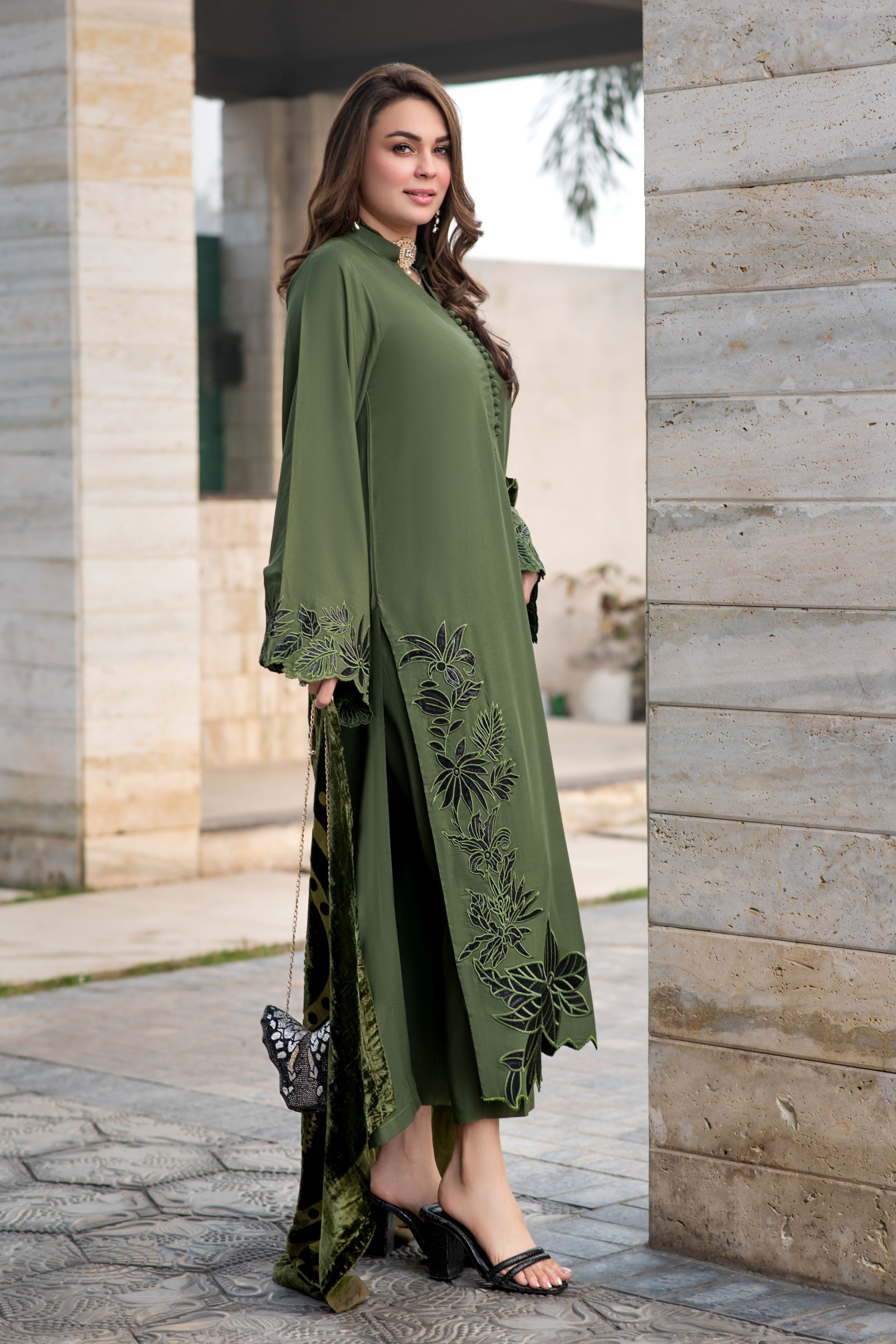 Zohra | 3pc Ready to Wear Winter Dress with Palachi Shawl ZAB9