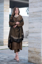 Aurum by Gul Warun – Mocha Multani Shawl Dhanak 3pc Suit GA7