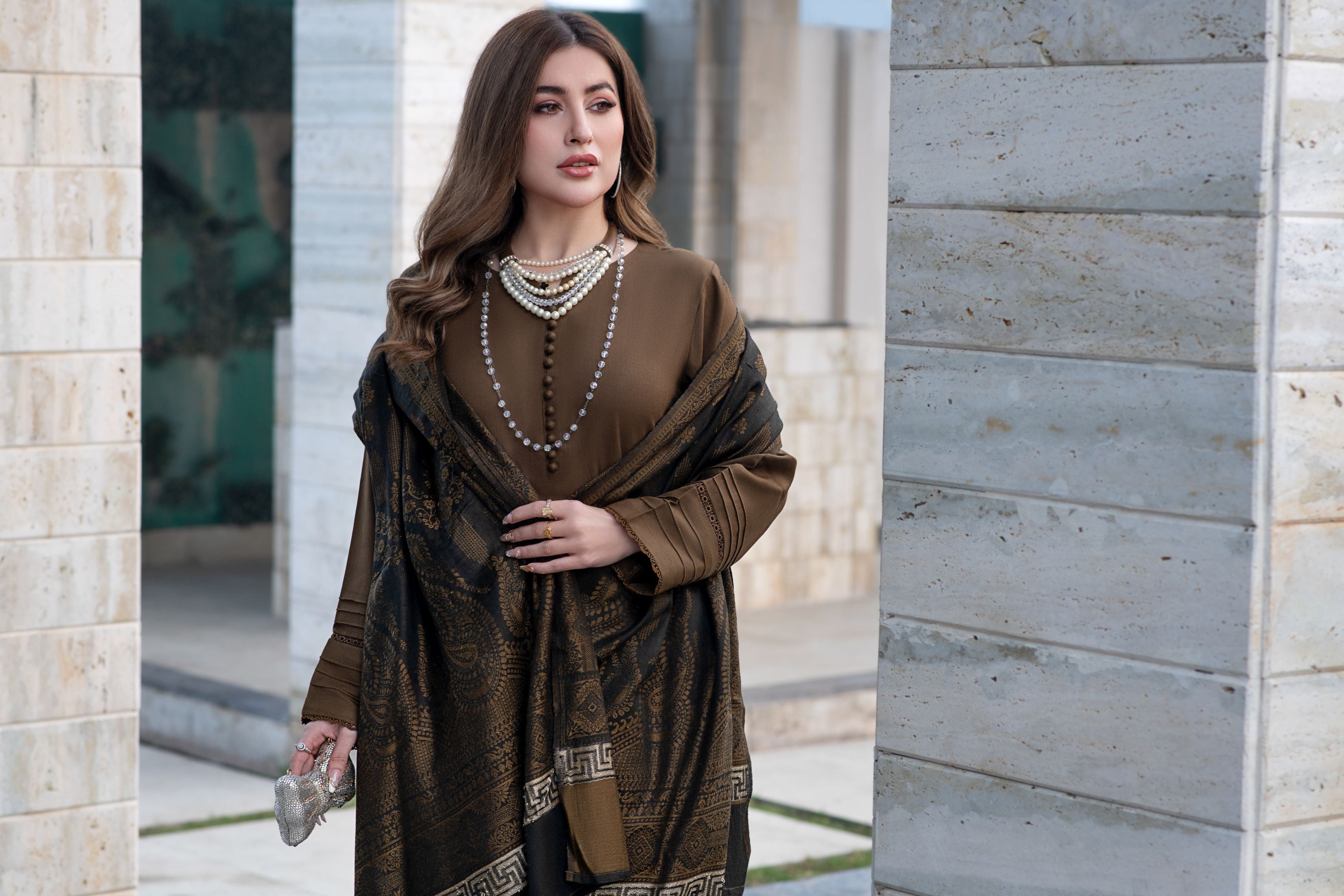 Aurum by Gul Warun – Mocha Multani Shawl Dhanak 3pc Suit GA7