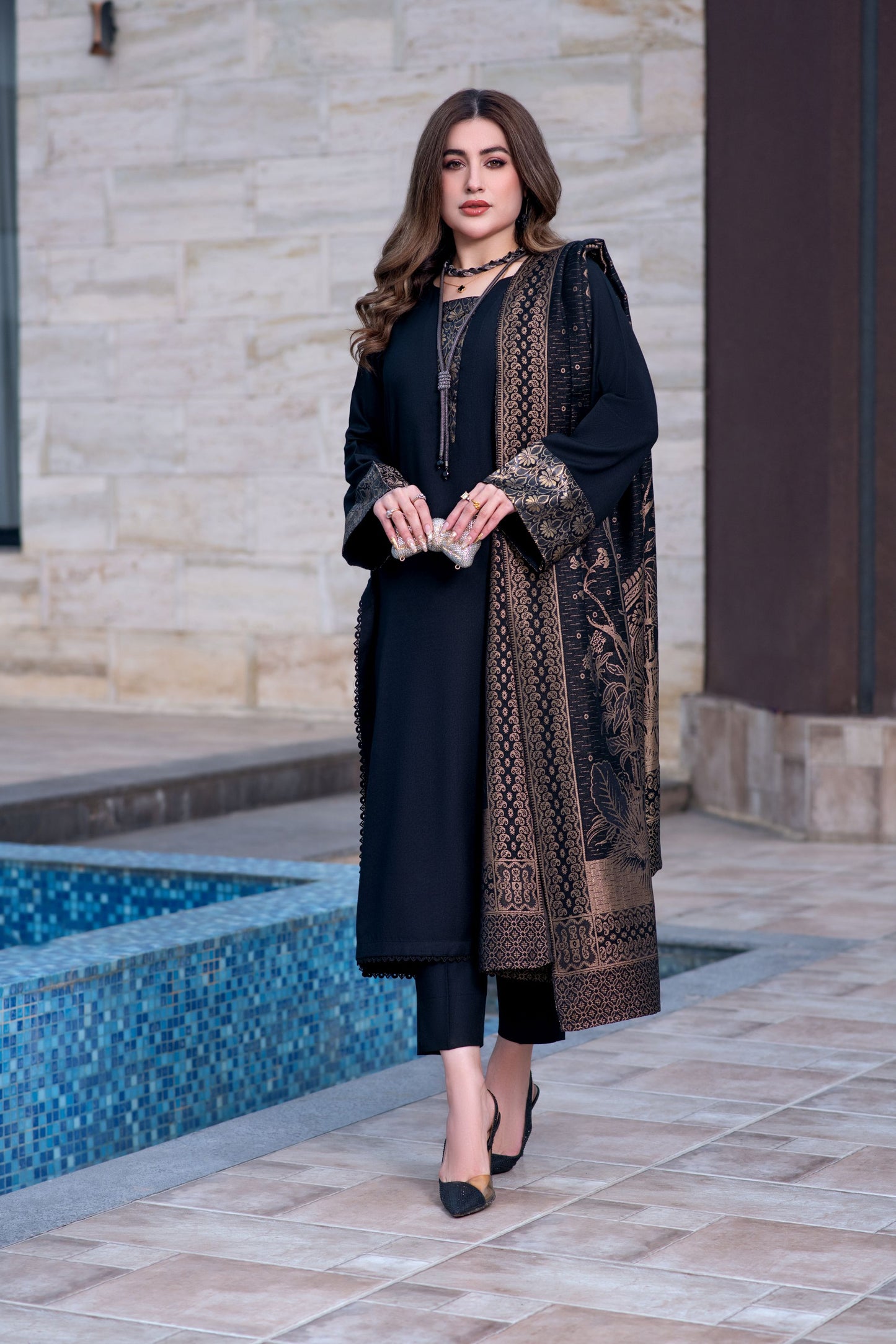 Aurum by Gul Warun – Black Gold Multani Shawl Dhanak 3pc Suit GA9