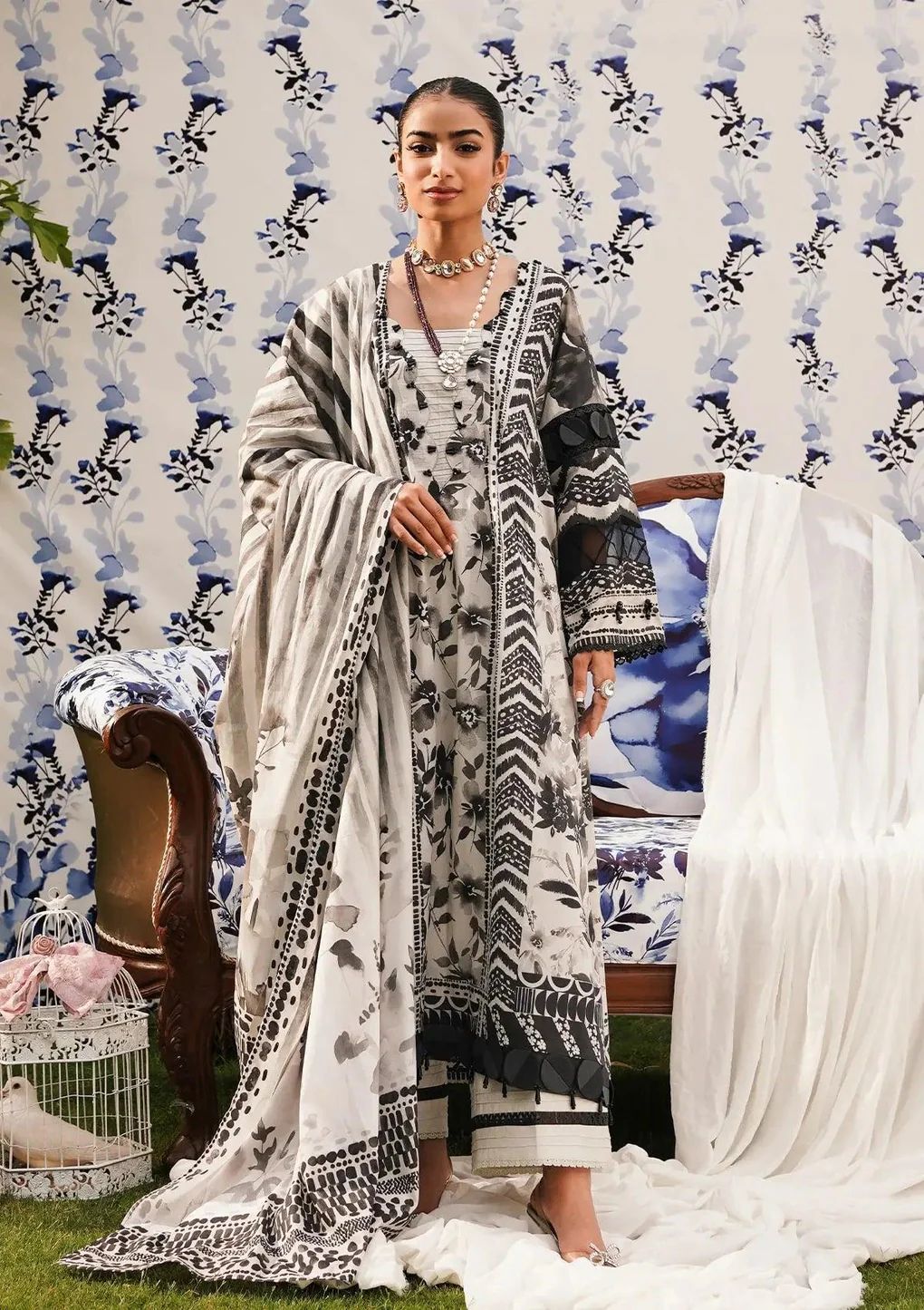 ELAF Prints Black Blossom EEP-07B