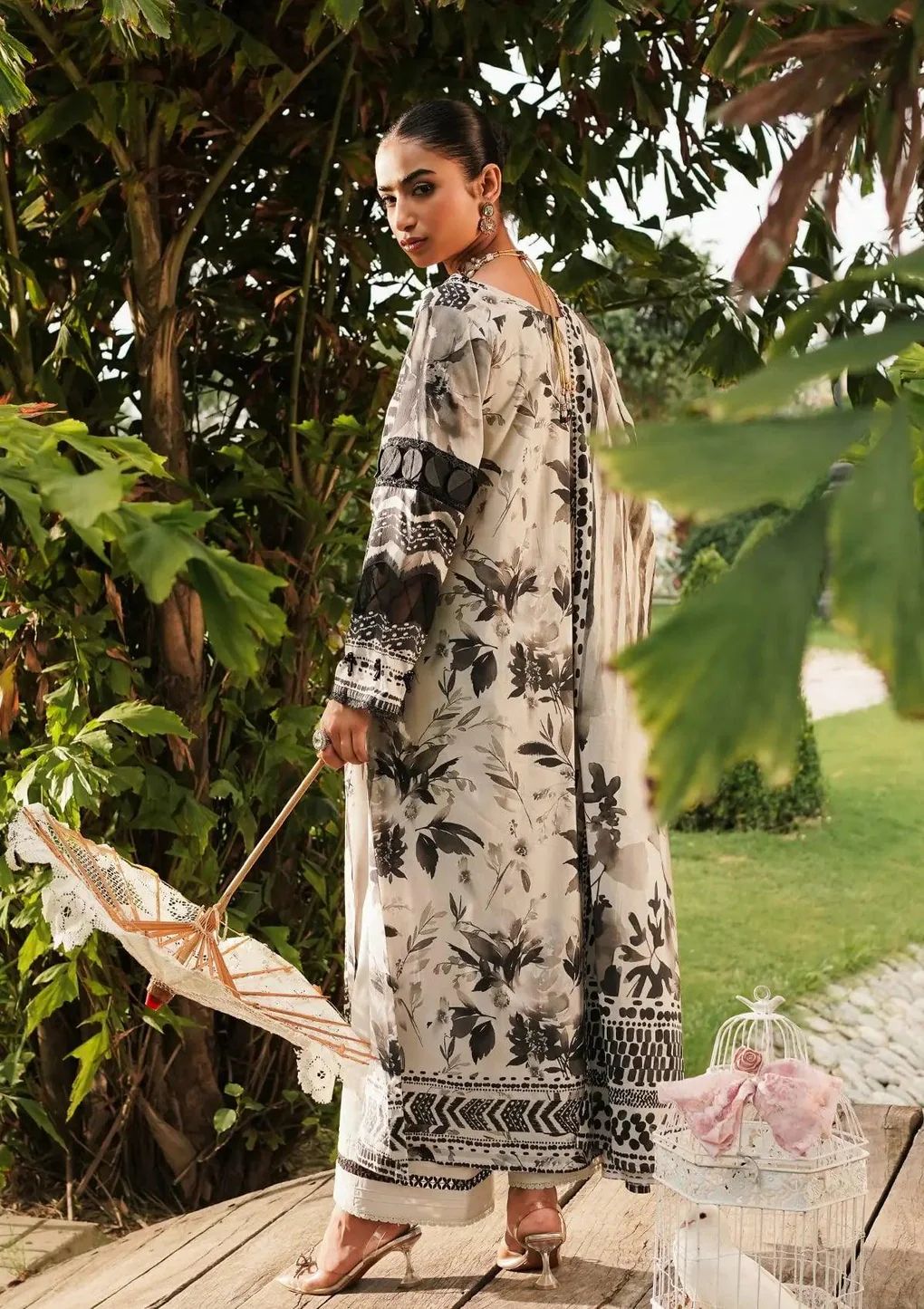 ELAF Prints Black Blossom EEP-07B