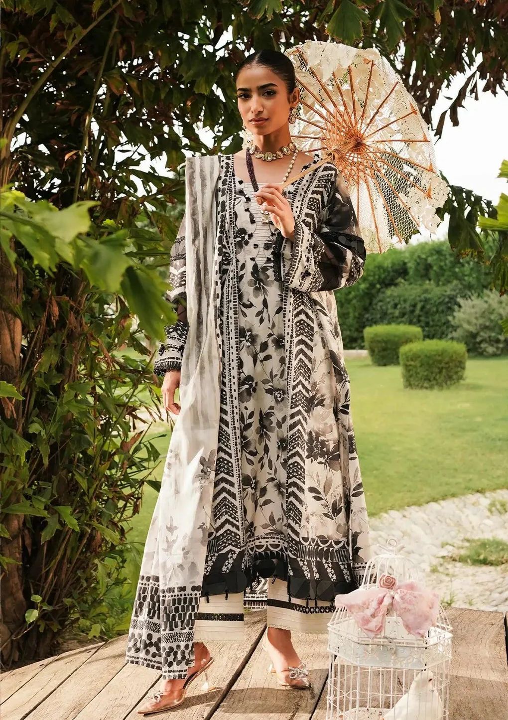 ELAF Prints Black Blossom EEP-07B