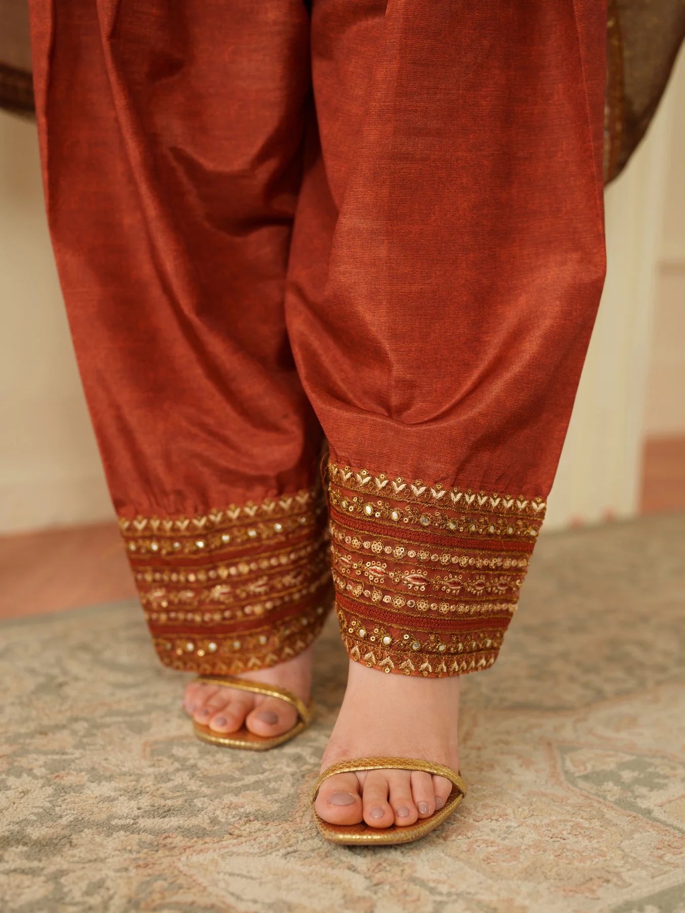 Opal Edit by Mohagni Khadi Net 3pc Suit with Farshi Shalwar & Bag FMC8