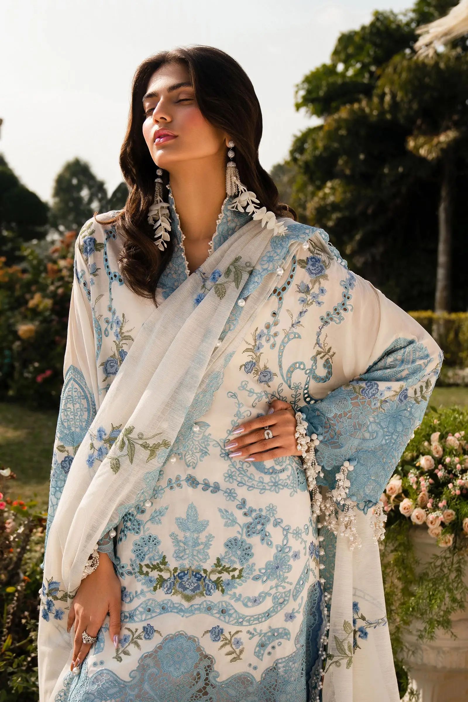 Sana Safinaz Luxury Collection'24 04A
