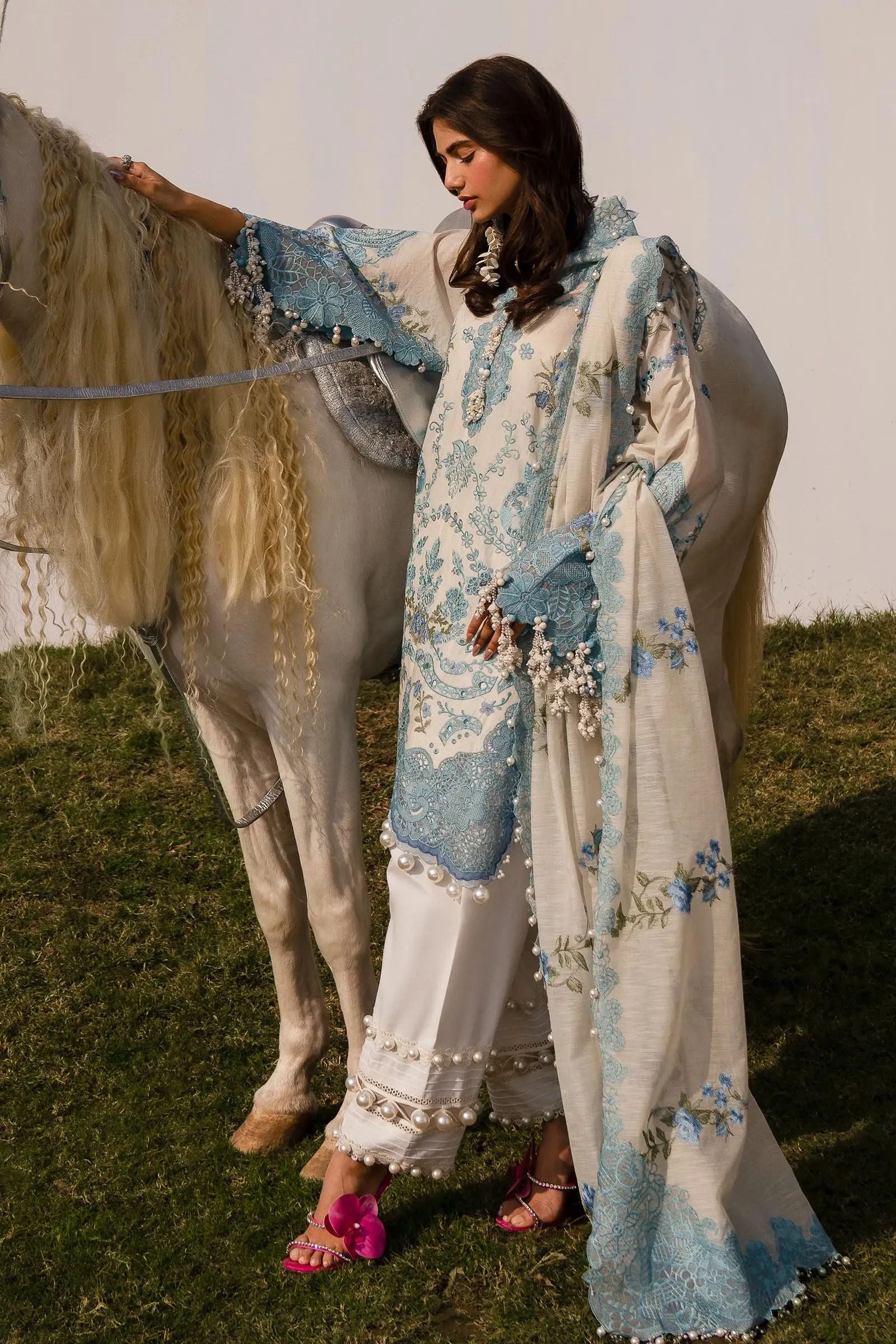 Sana Safinaz Luxury Collection'24 04A