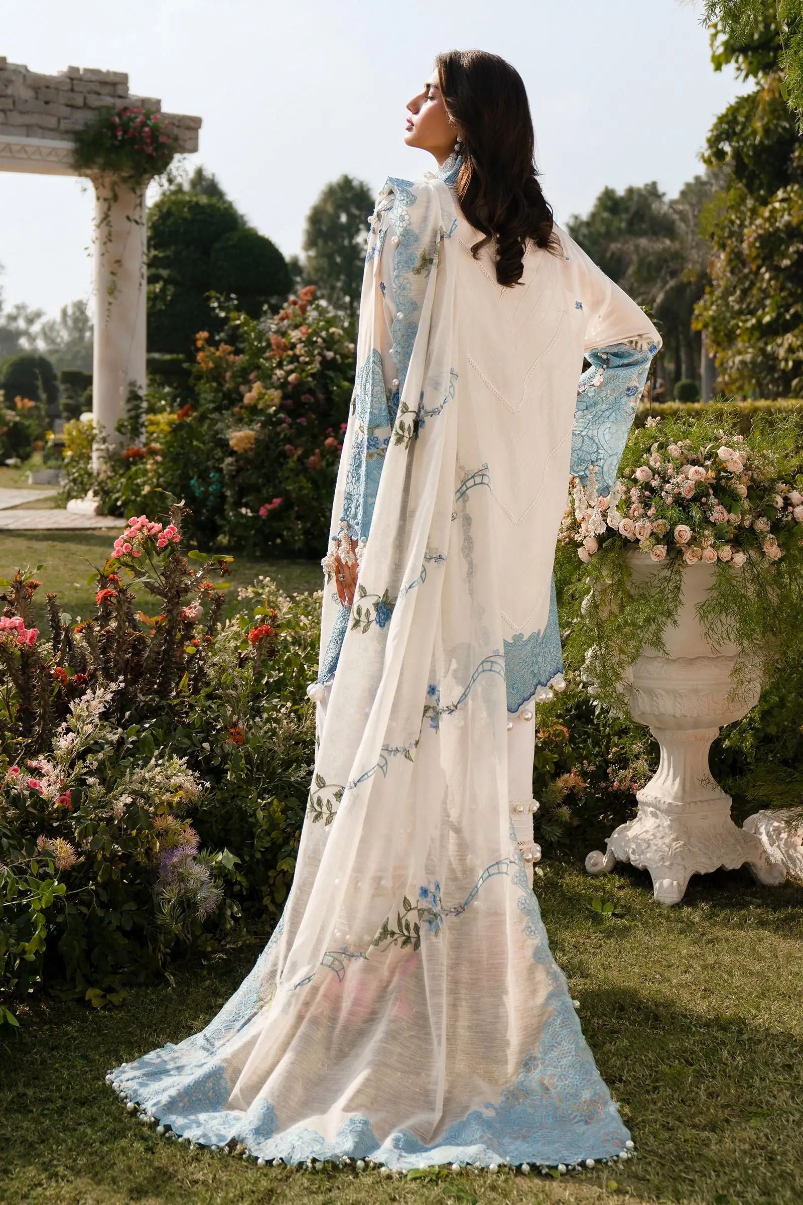 Sana Safinaz Luxury Collection'24 04A