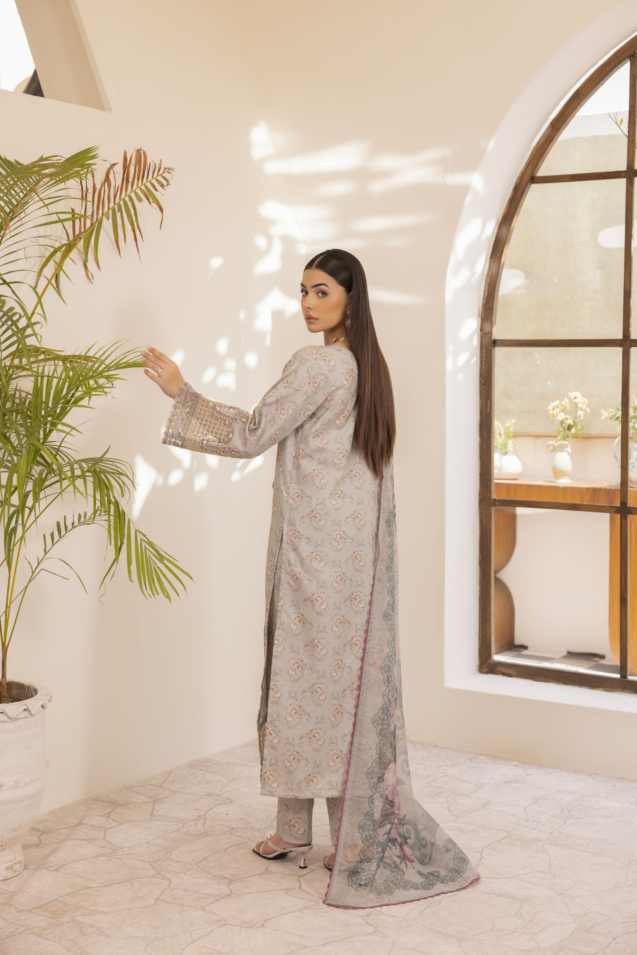 Mohagni Ready to Wear Embroidered Lawn 3pc Suit with Printed Dupatta SLM1
