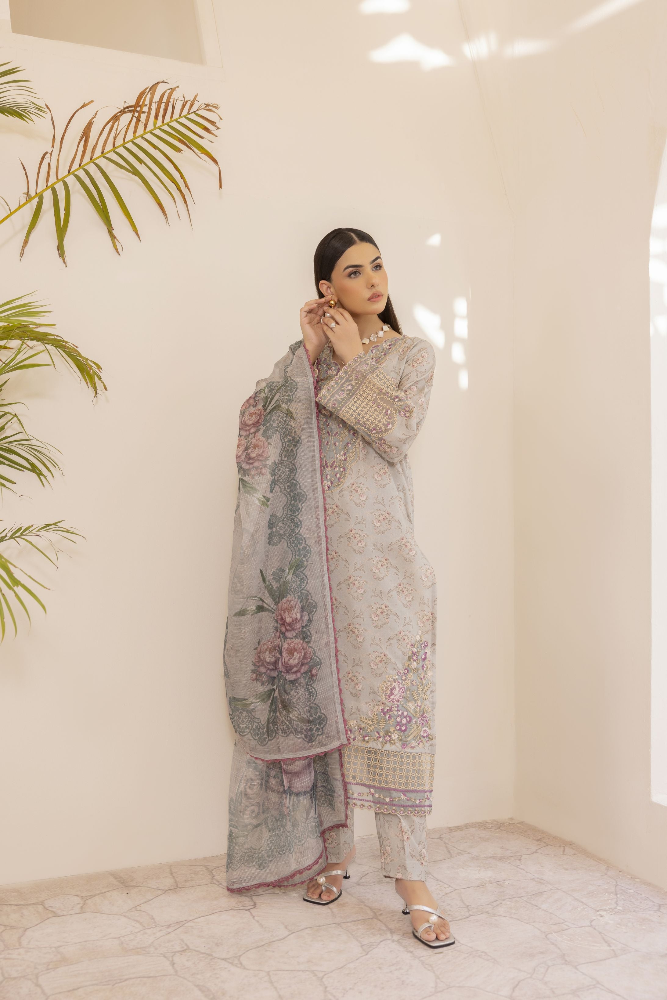 Mohagni Ready to Wear Embroidered Lawn 3pc Suit with Printed Dupatta SLM1