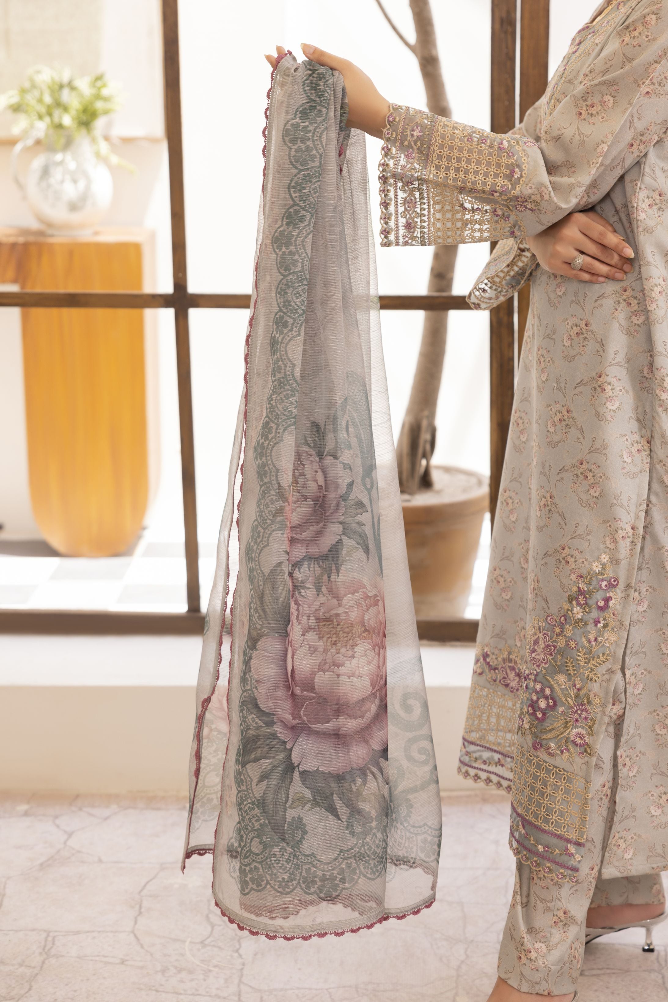 Mohagni Ready to Wear Embroidered Lawn 3pc Suit with Printed Dupatta SLM1