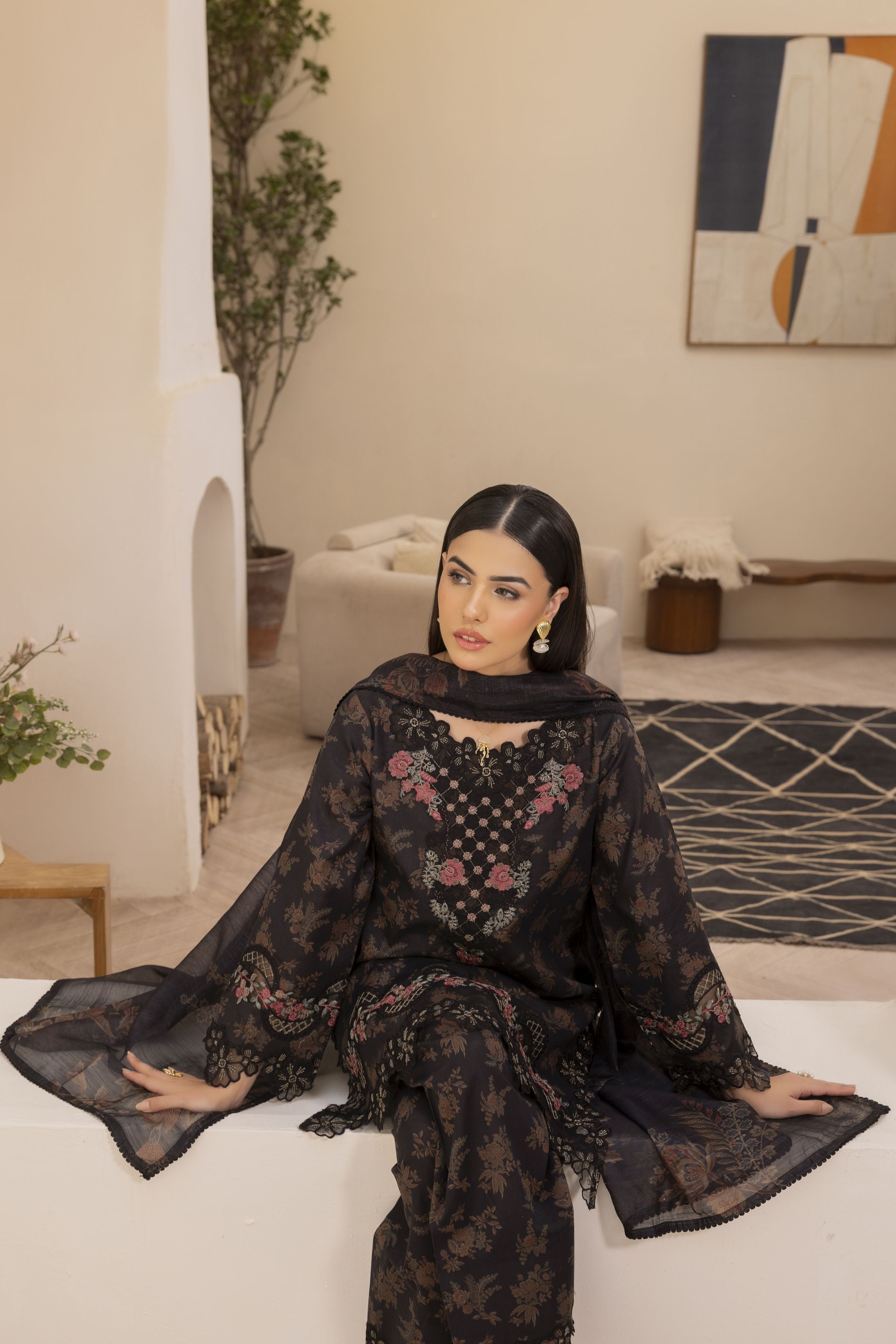 Mohagni Ready to Wear Embroidered Lawn 3pc Farshi Shalwar Suit SLM4