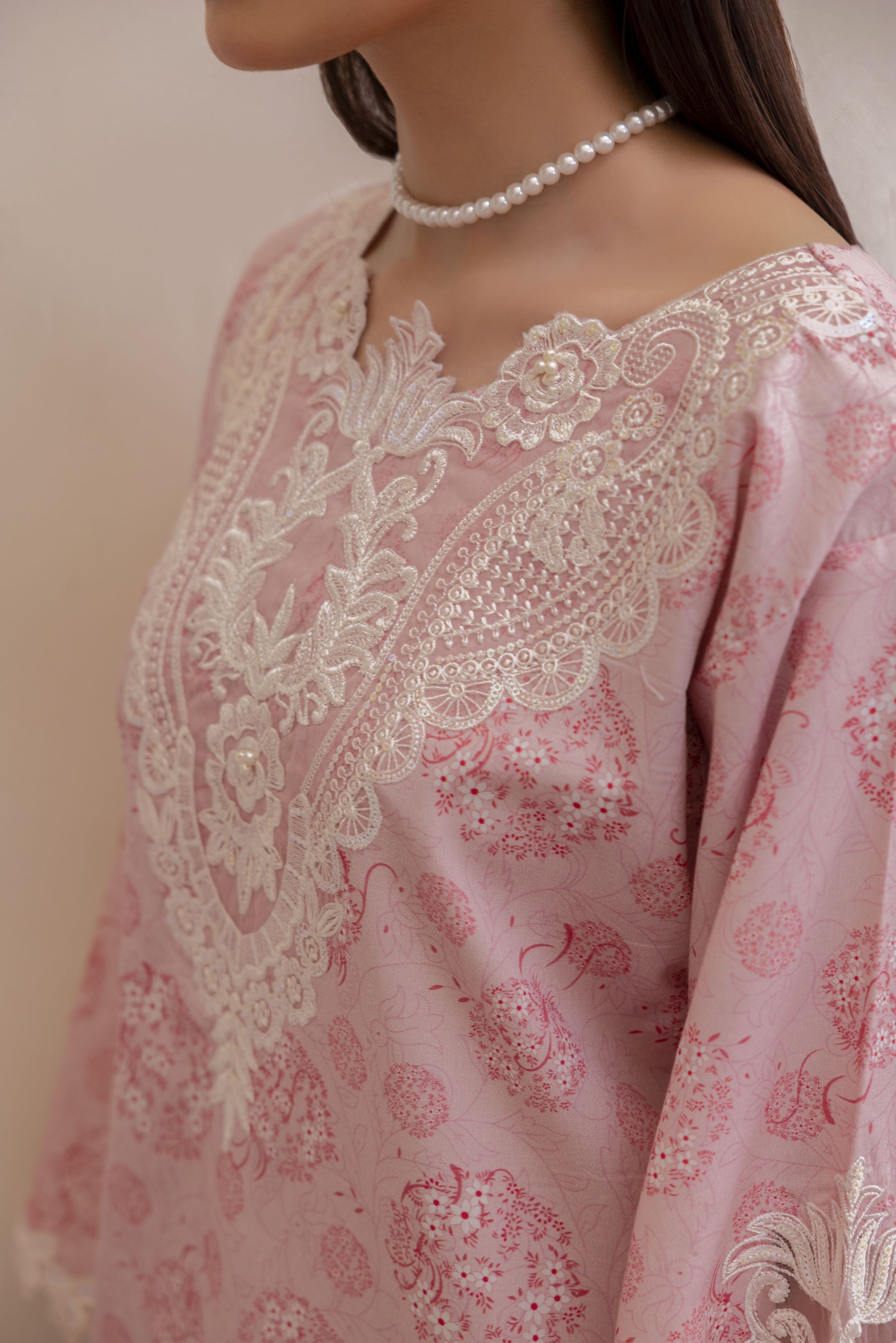 Mohagni Ready to Wear Embroidered Lawn 3pc Farhi Shalwar Suit in Soft Pink SLM5