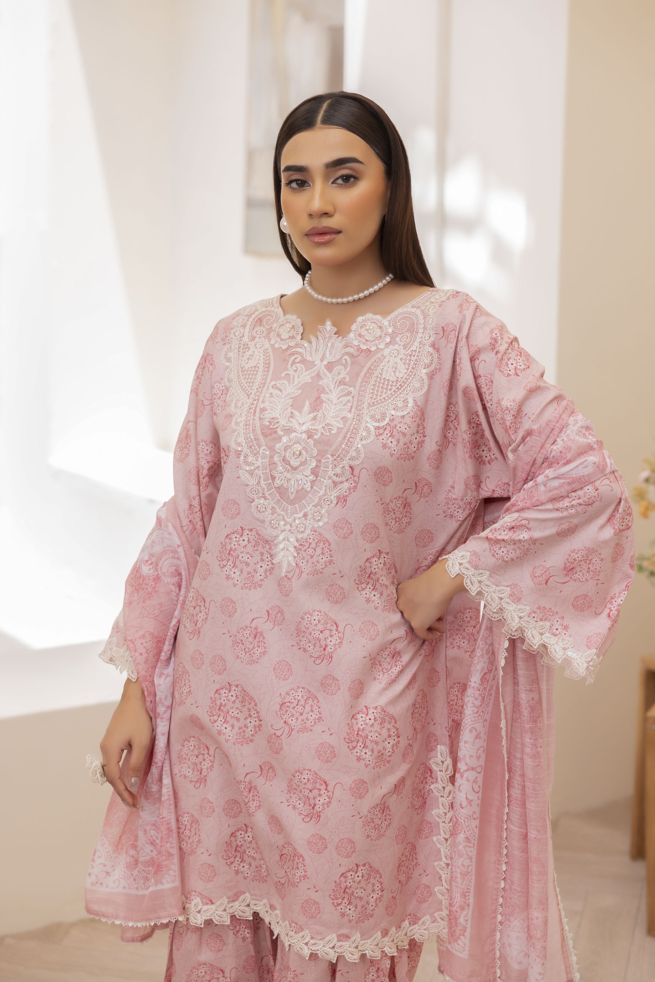Mohagni Ready to Wear Embroidered Lawn 3pc Farhi Shalwar Suit in Soft Pink SLM5