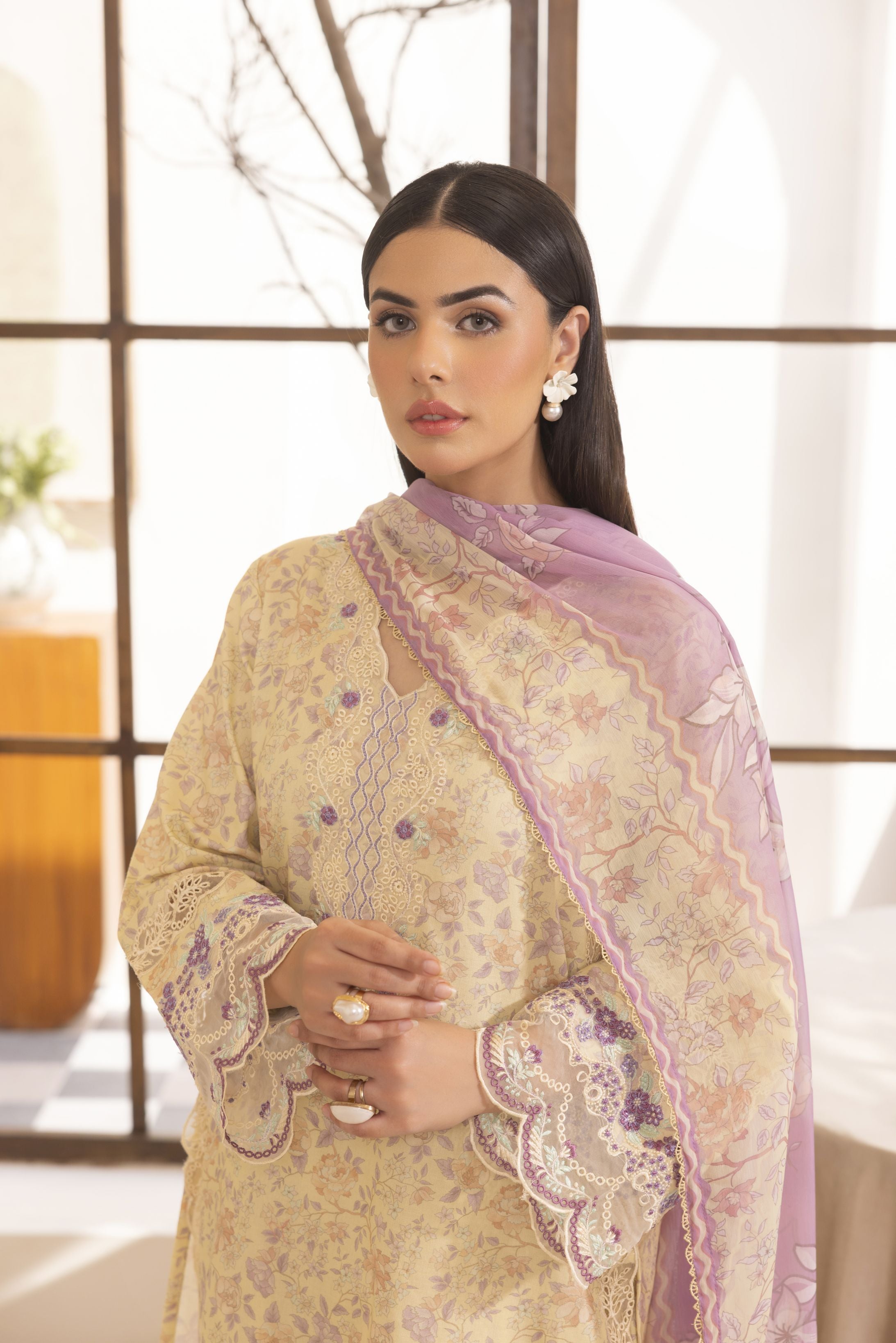 Mohagni Ready to Wear Embroidered Lawn 3pc Farshi Shalwar Suit SLM6