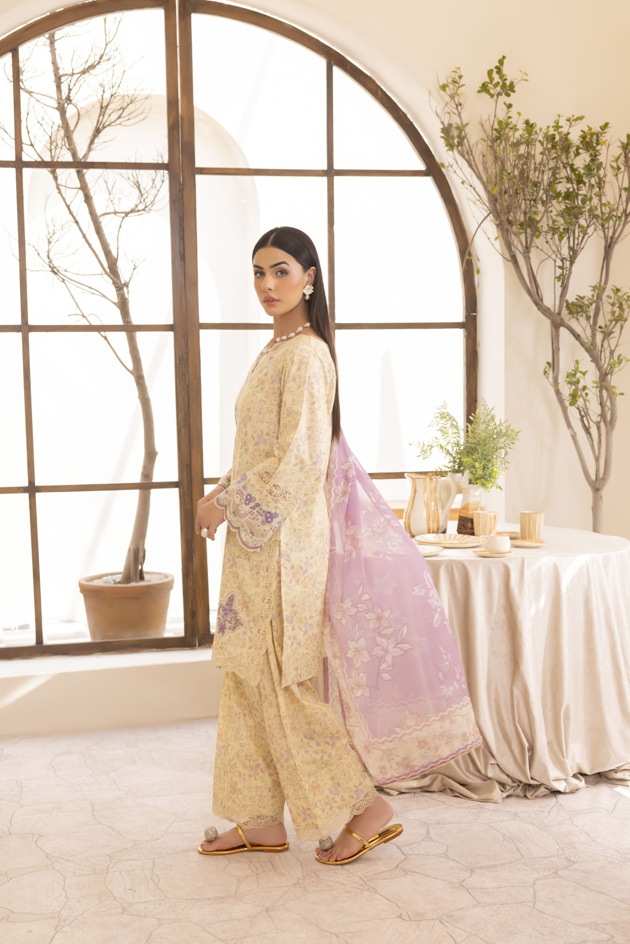 Mohagni Ready to Wear Embroidered Lawn 3pc Farshi Shalwar Suit SLM6