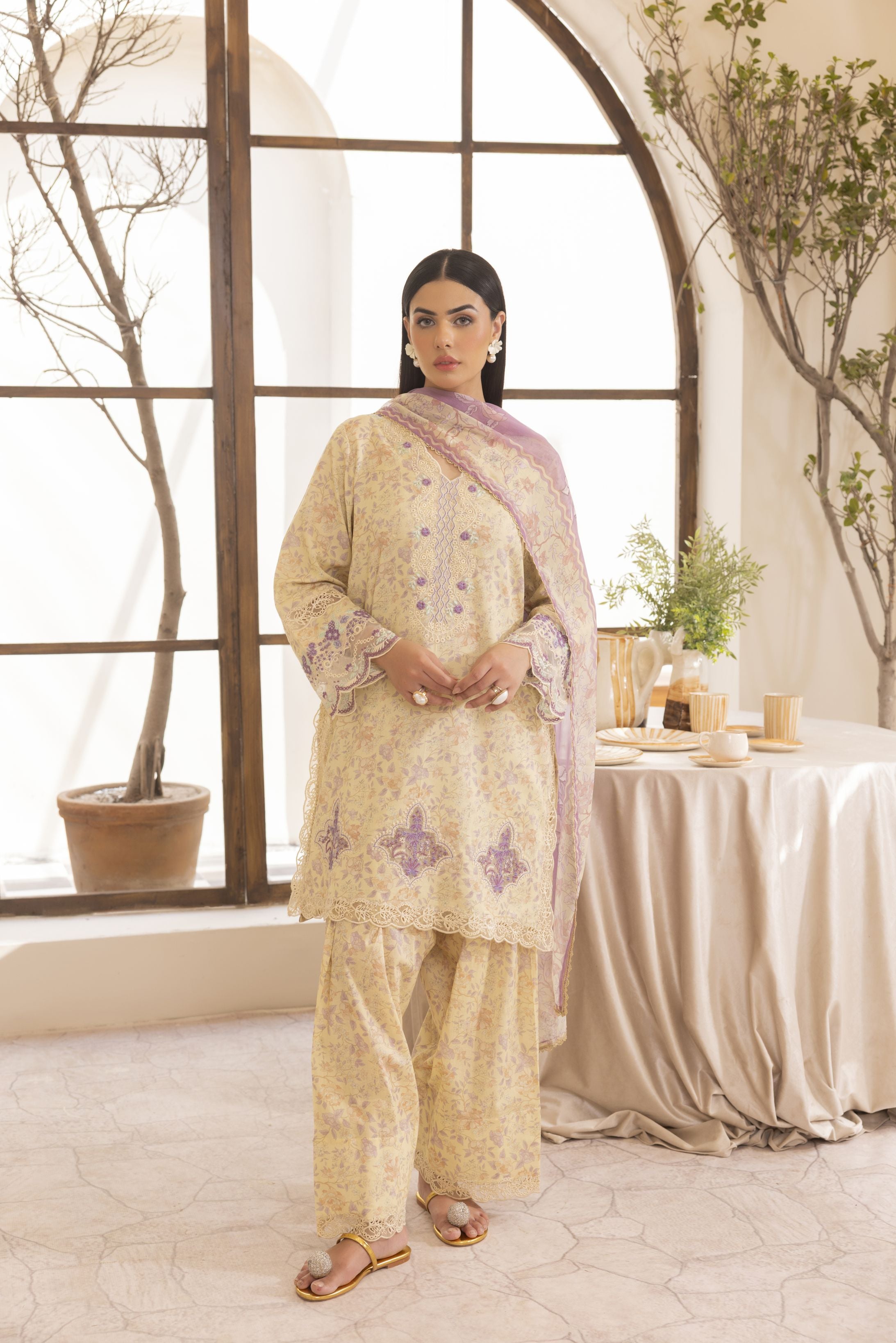 Mohagni Ready to Wear Embroidered Lawn 3pc Farshi Shalwar Suit SLM6