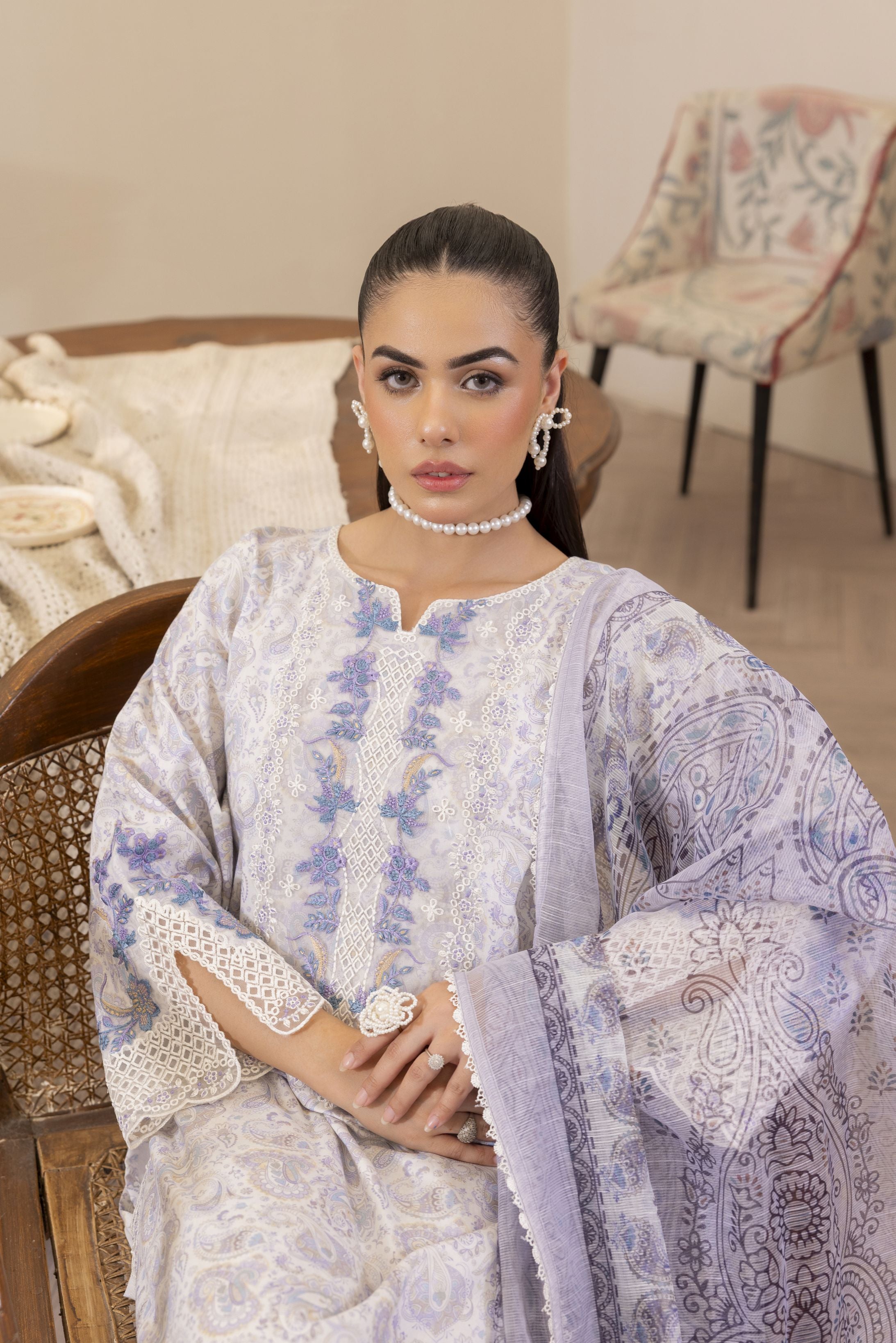 Mohagni Ready to Wear Embroidered Lawn 3pc Suit in Lilac Blue SLM8