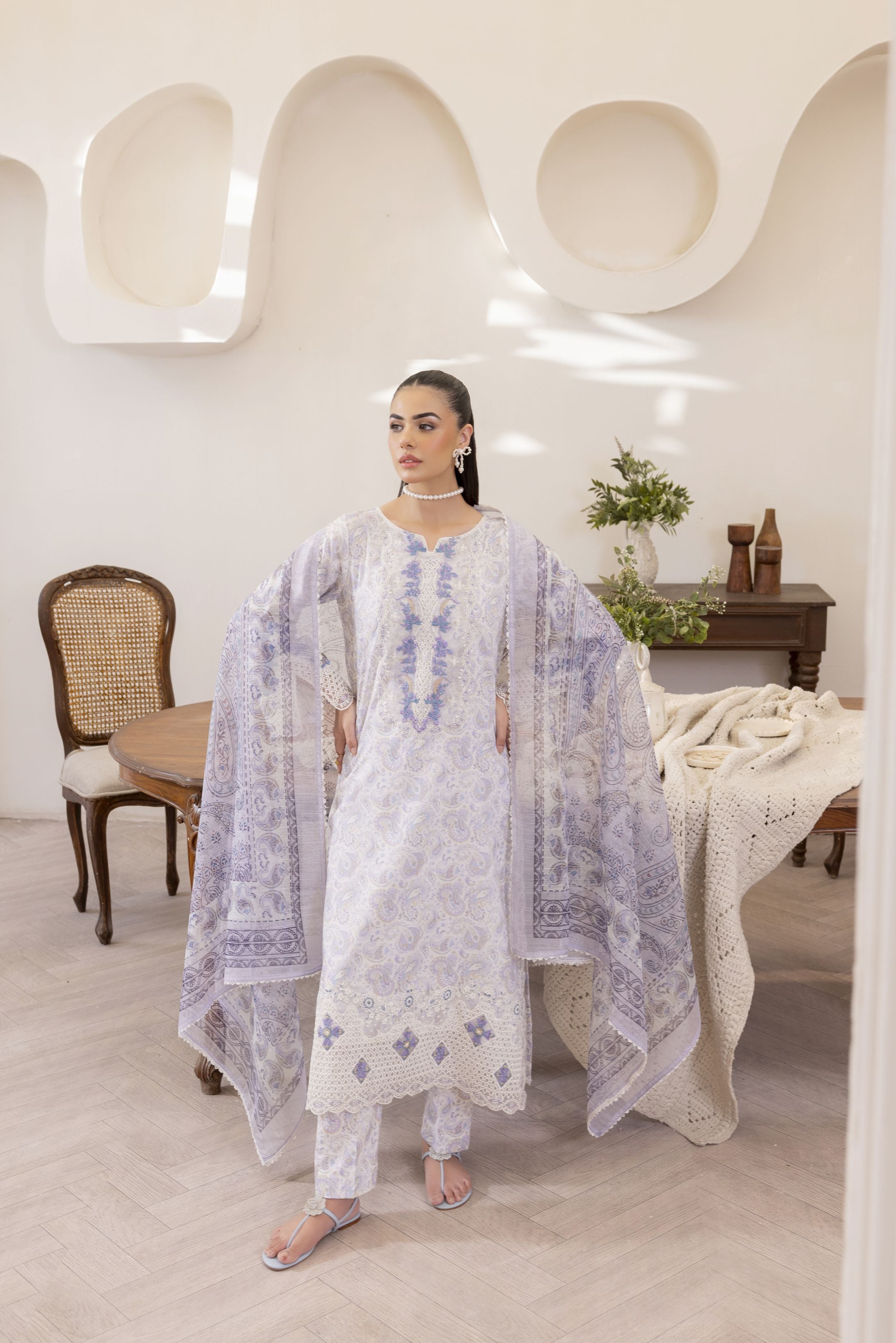 Mohagni Ready to Wear Embroidered Lawn 3pc Suit in Lilac Blue SLM8