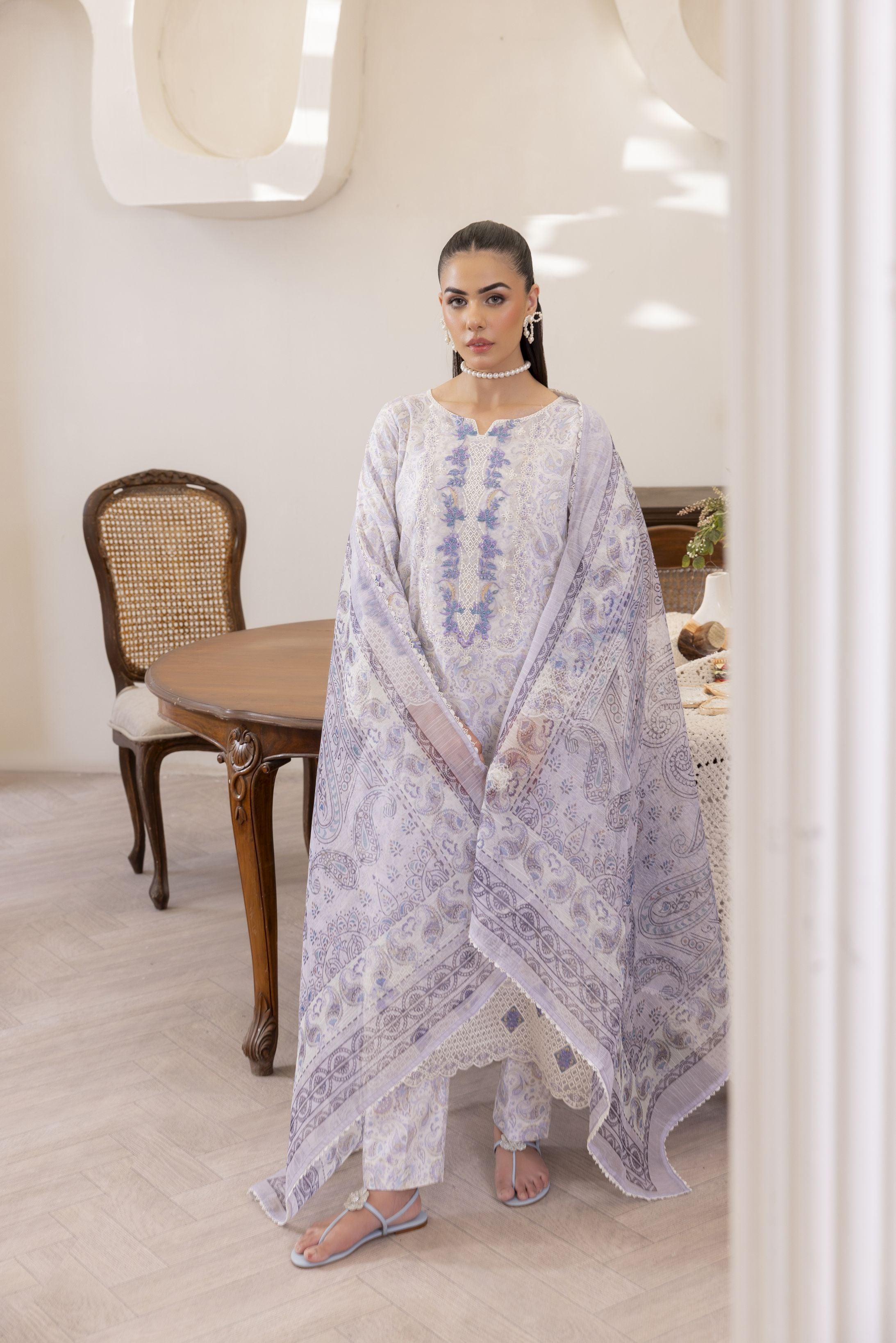 Mohagni Ready to Wear Embroidered Lawn 3pc Suit in Lilac Blue SLM8
