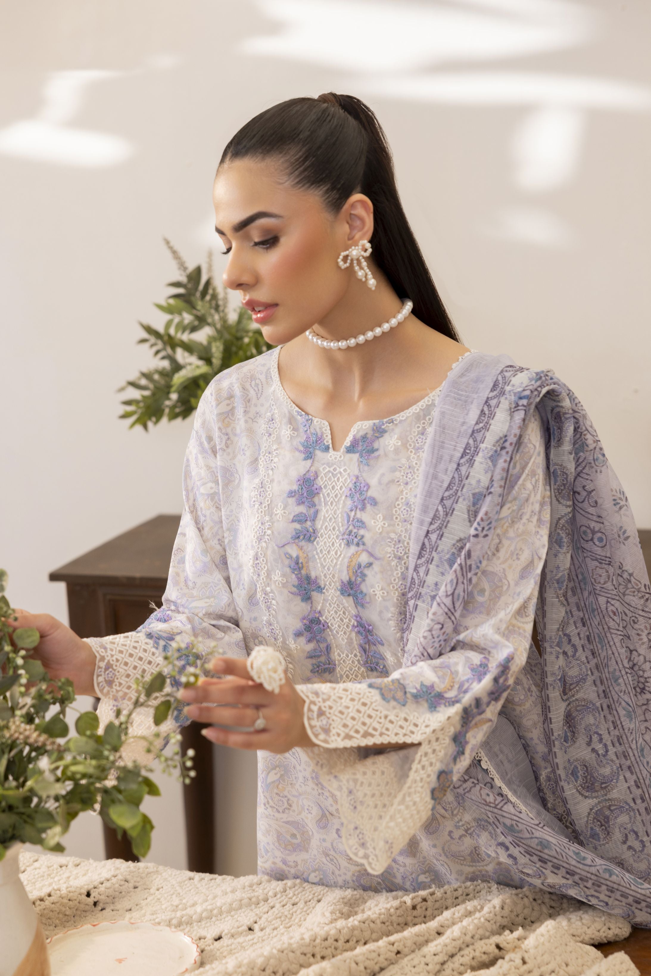 Mohagni Ready to Wear Embroidered Lawn 3pc Suit in Lilac Blue SLM8