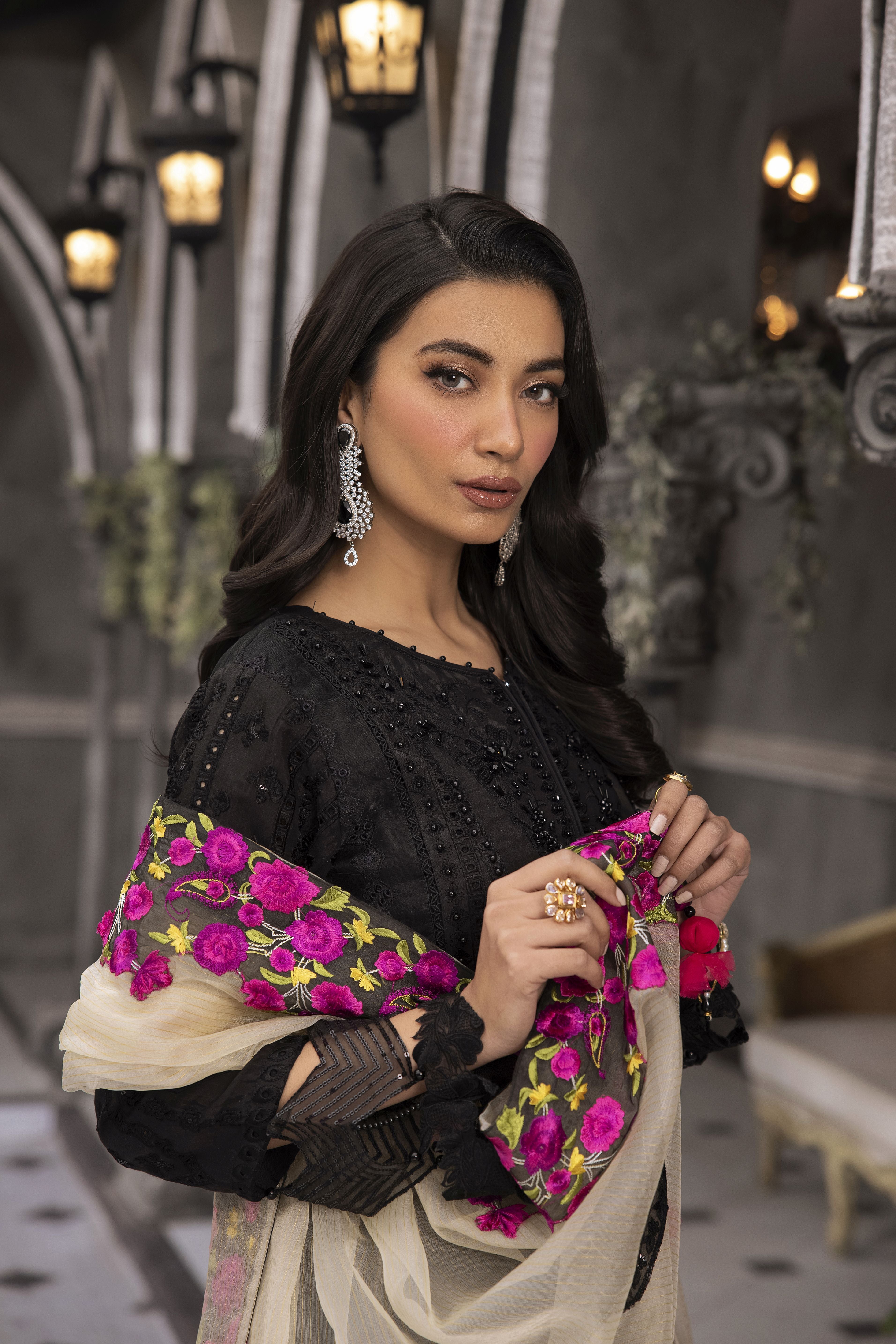 Mona Ready to Wear Esme Collection ME4