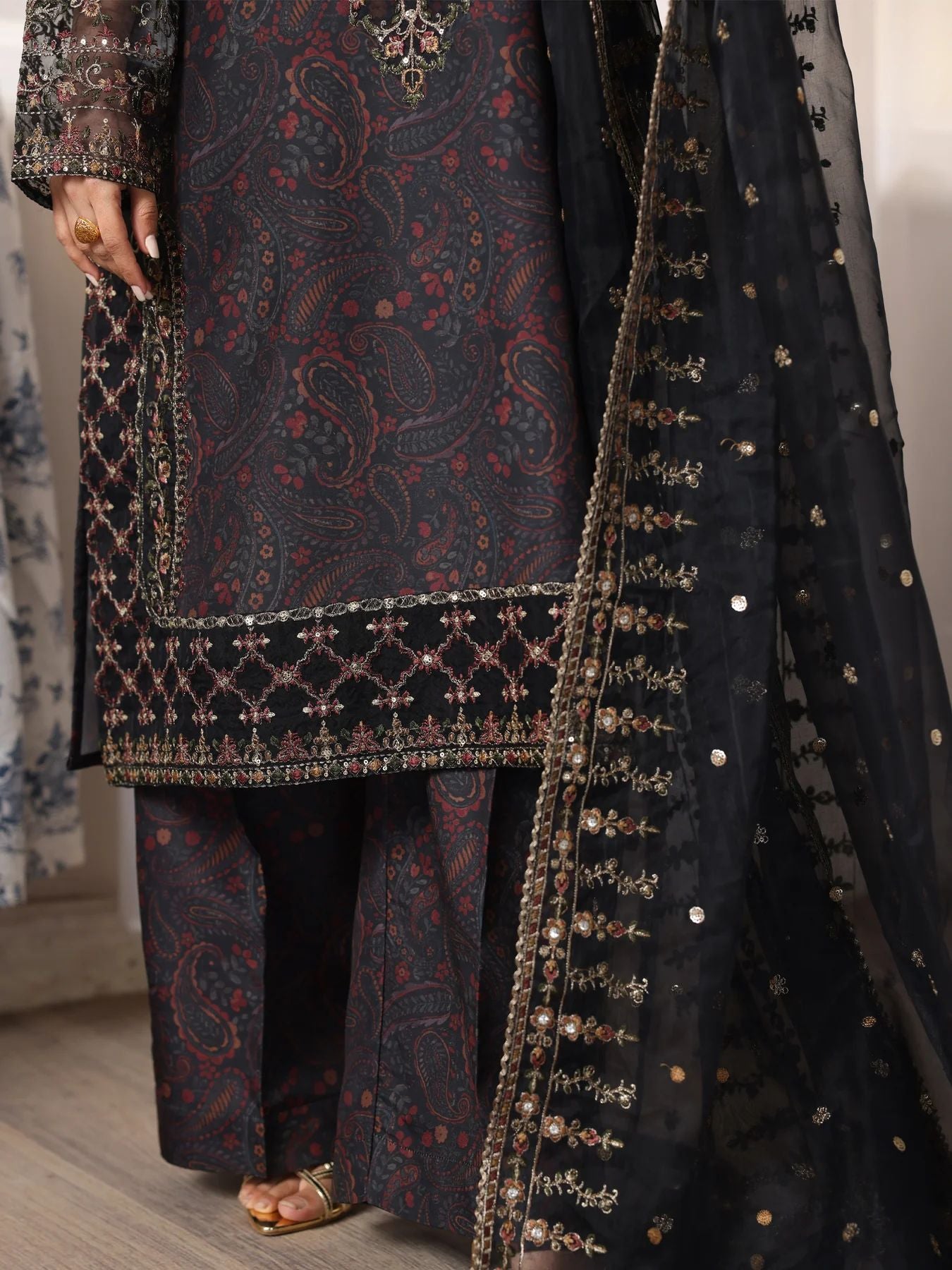 Mohagni MSA5 Mother Daughter Silk Viscose Embroidered 3pc Suit