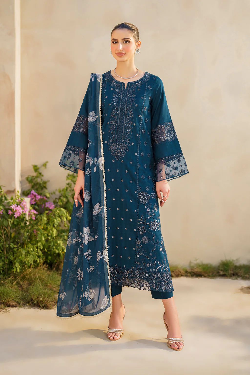 IZNIK Festive Lawn SFL-01