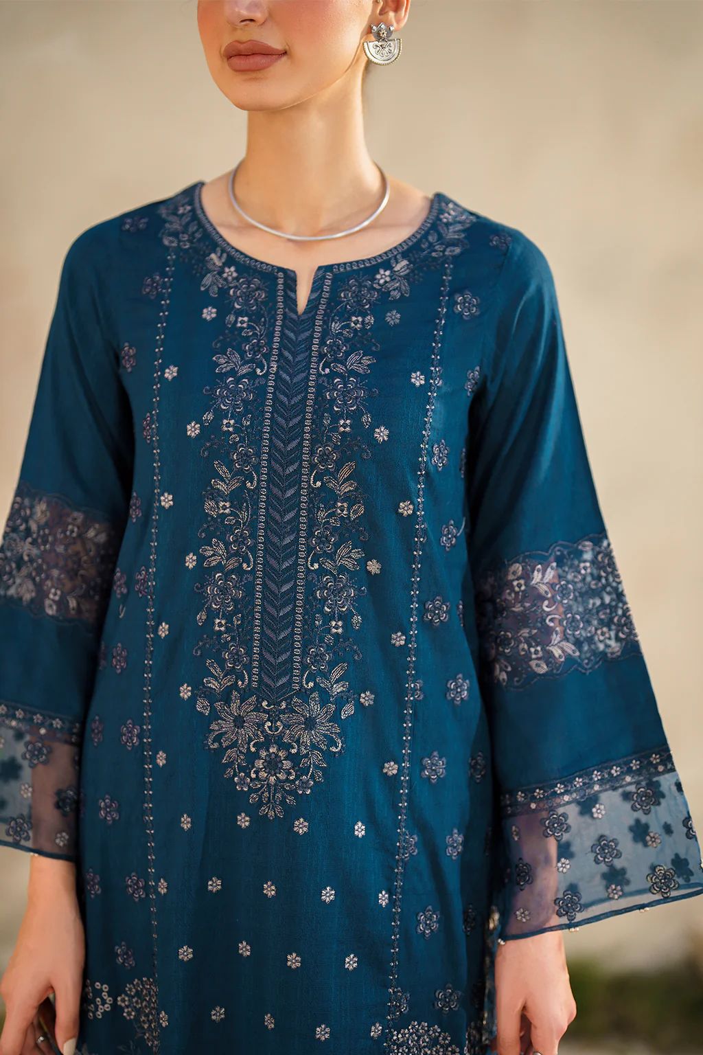IZNIK Festive Lawn SFL-01