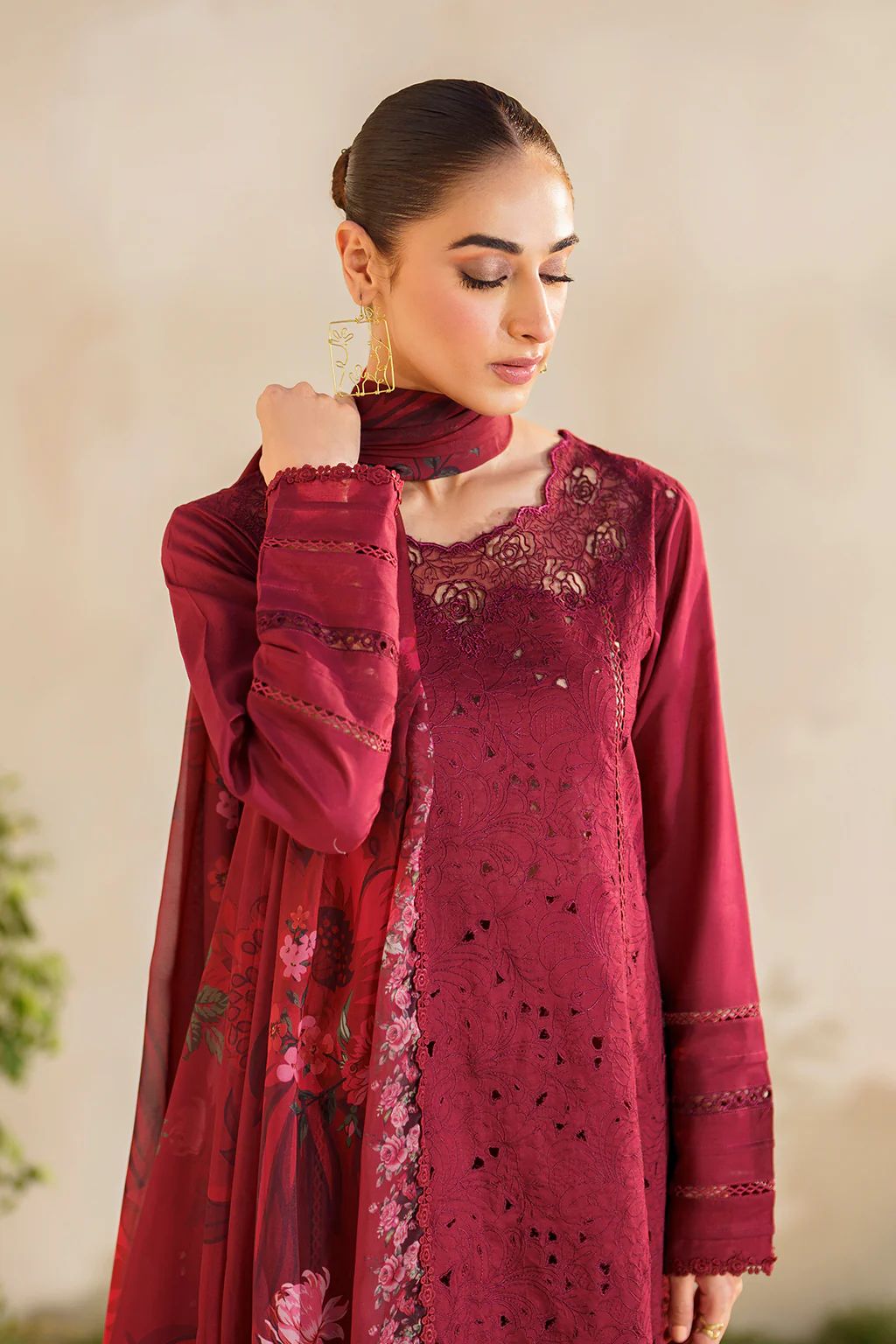 IZNIK Festive Lawn SFL-02
