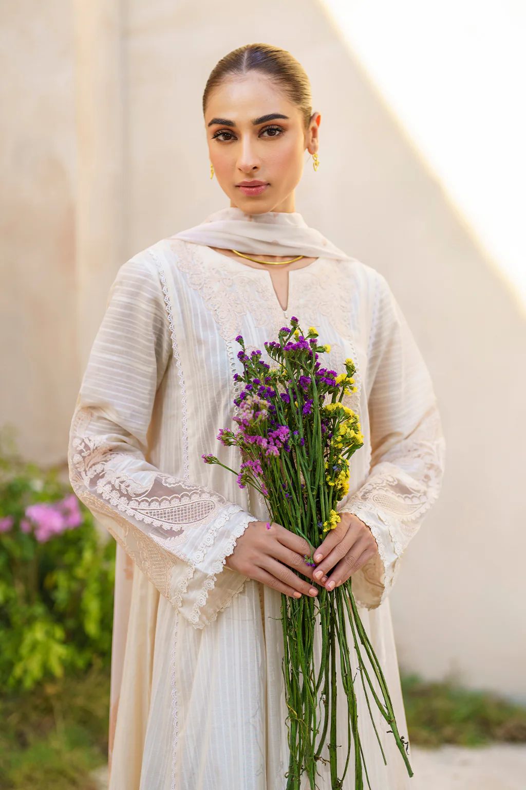 IZNIK Festive Lawn SFL-03