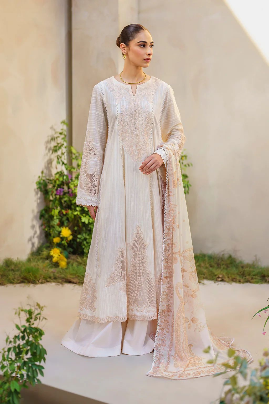IZNIK Festive Lawn SFL-03