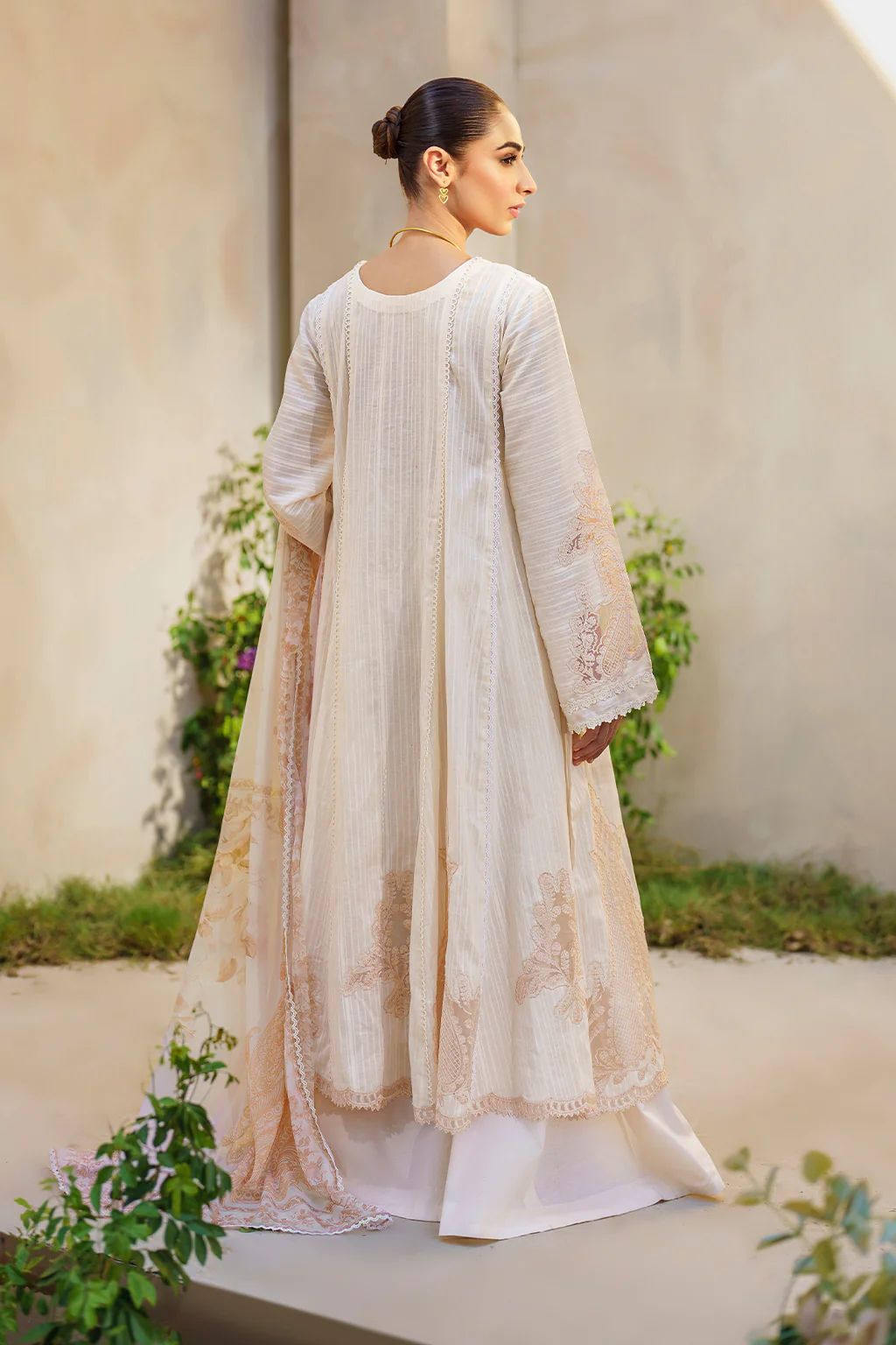 IZNIK Festive Lawn SFL-03