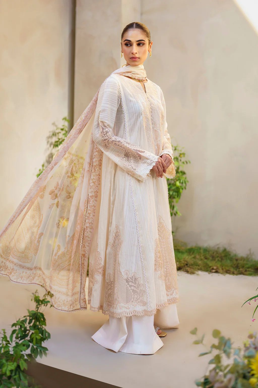 IZNIK Festive Lawn SFL-03