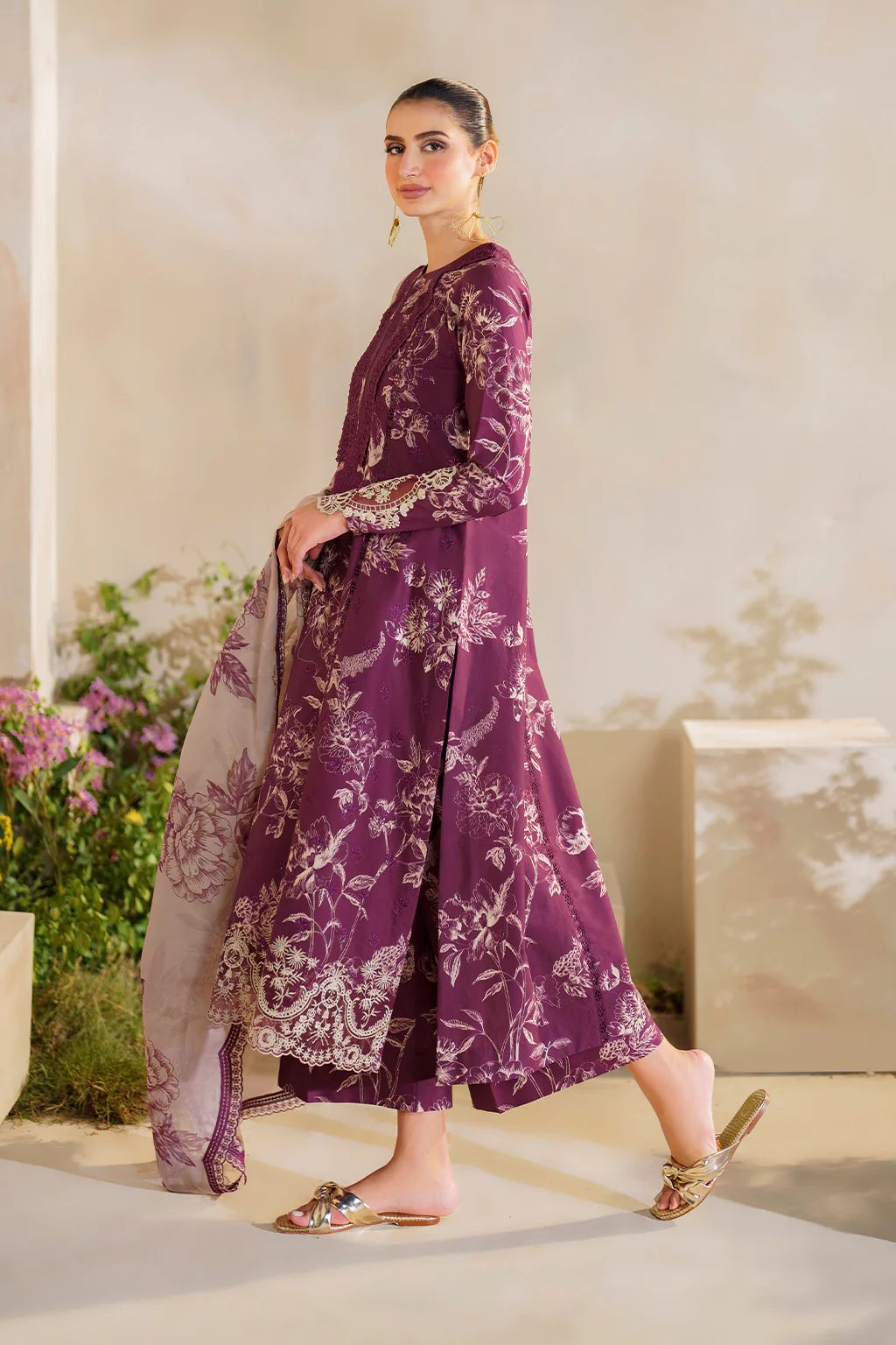 IZNIK Festive Lawn SFL-04
