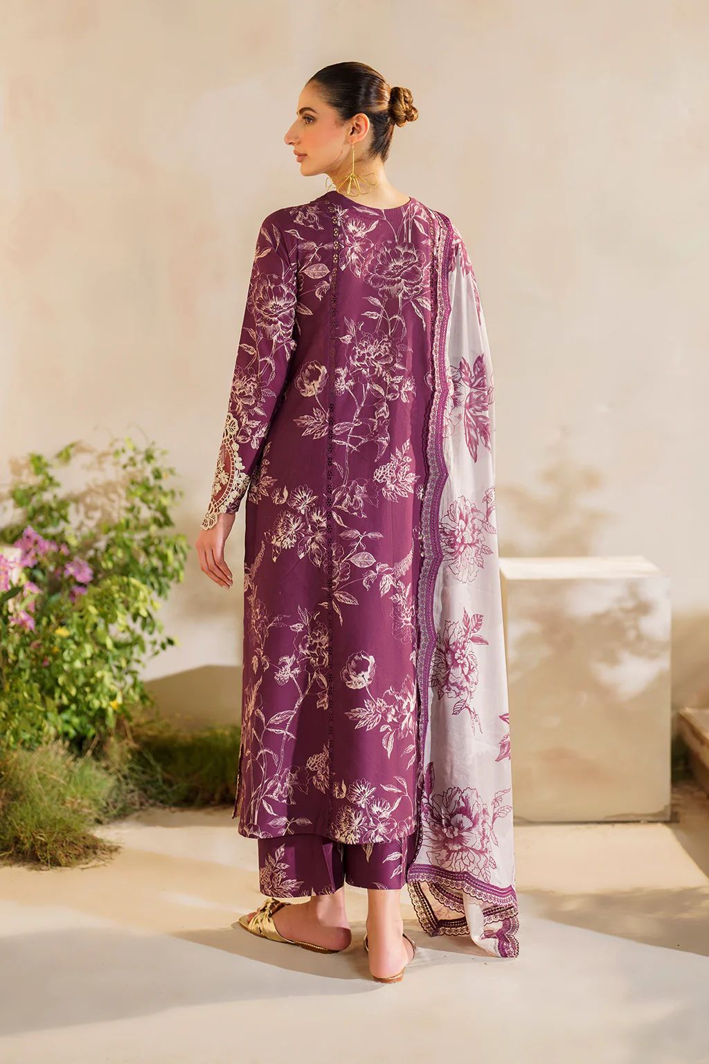 IZNIK Festive Lawn SFL-04