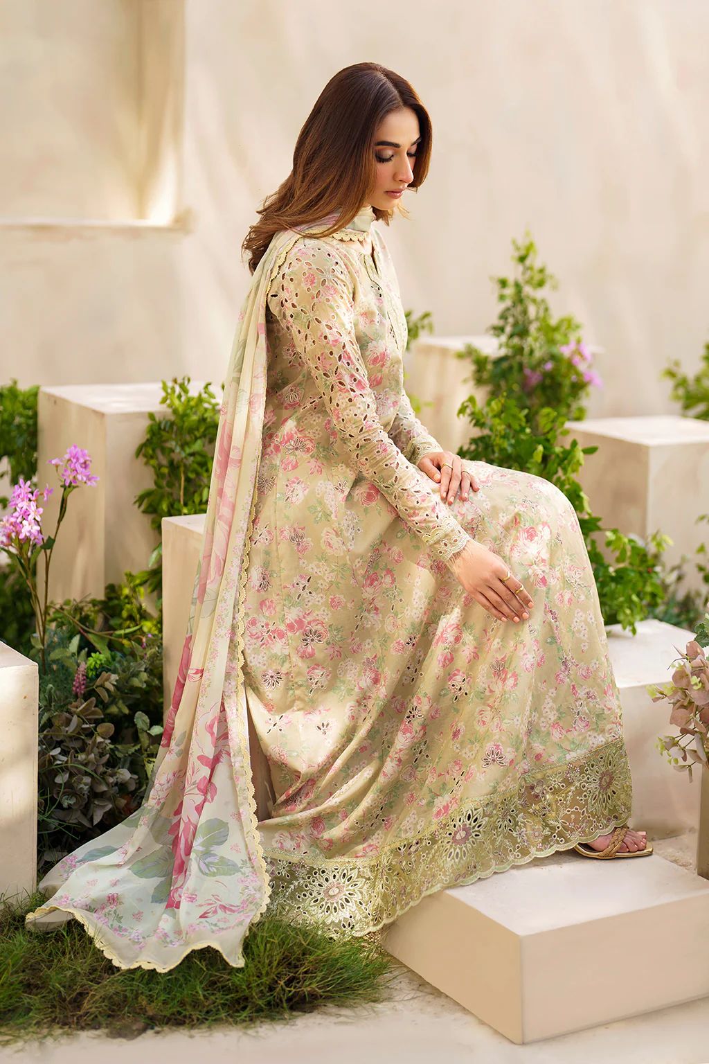 IZNIK Festive Lawn SFL-05