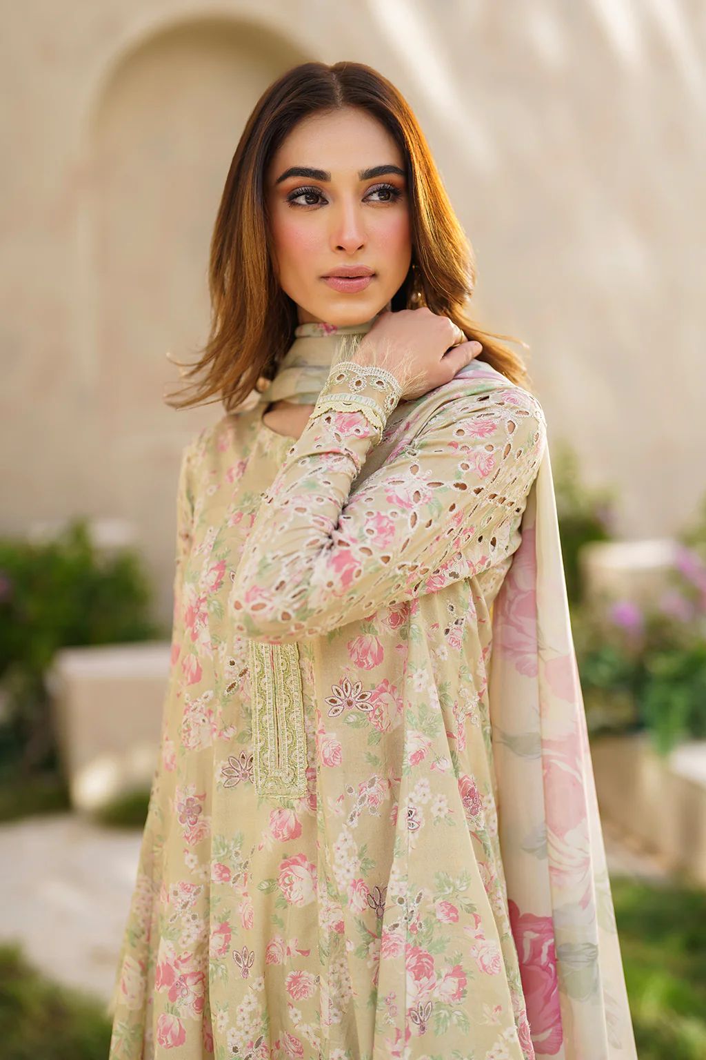 IZNIK Festive Lawn SFL-05