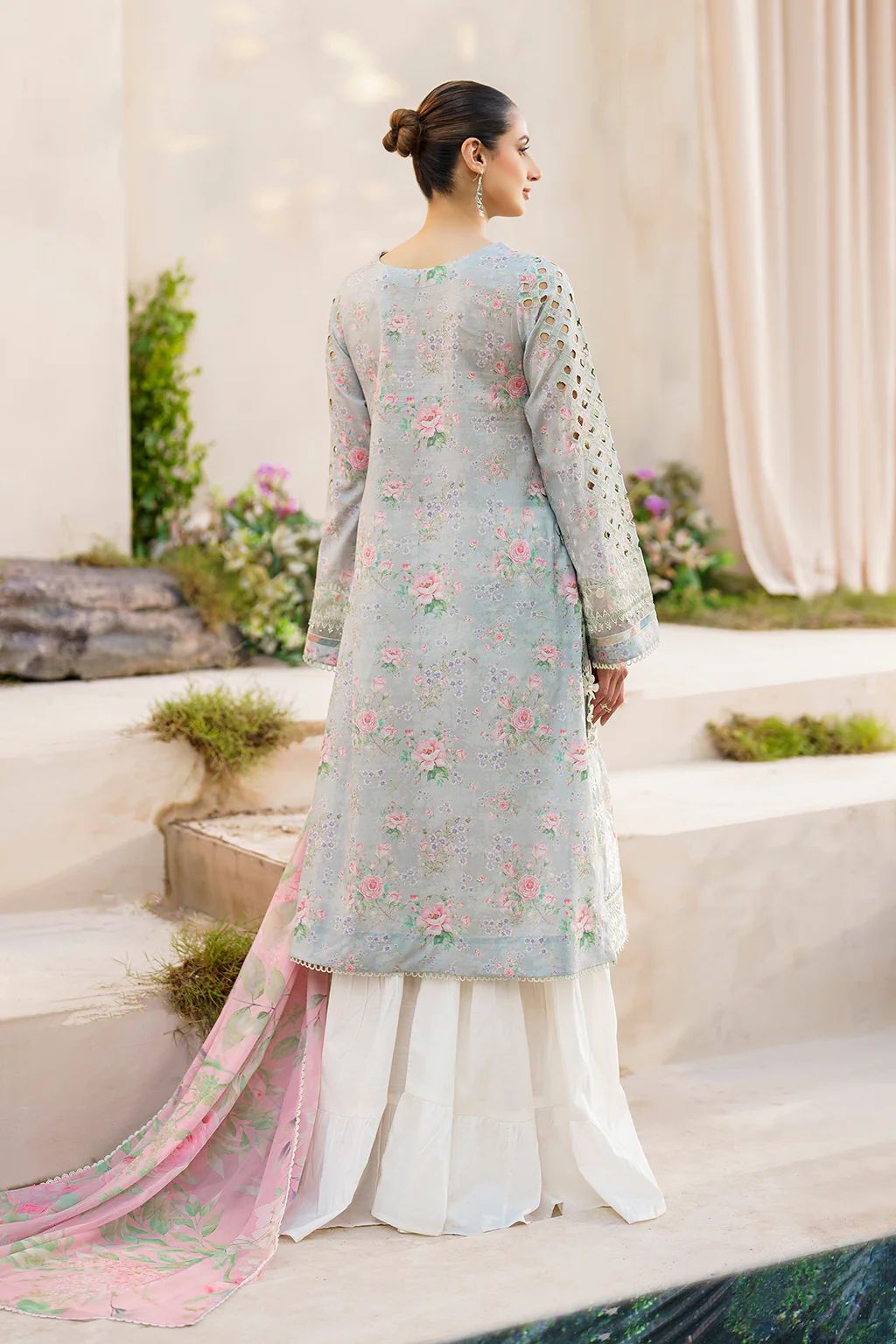 IZNIK Festive Lawn SFL-07