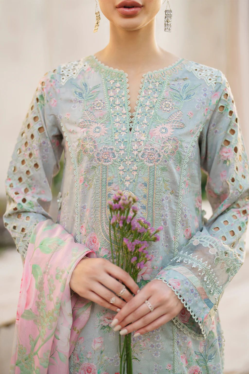 IZNIK Festive Lawn SFL-07