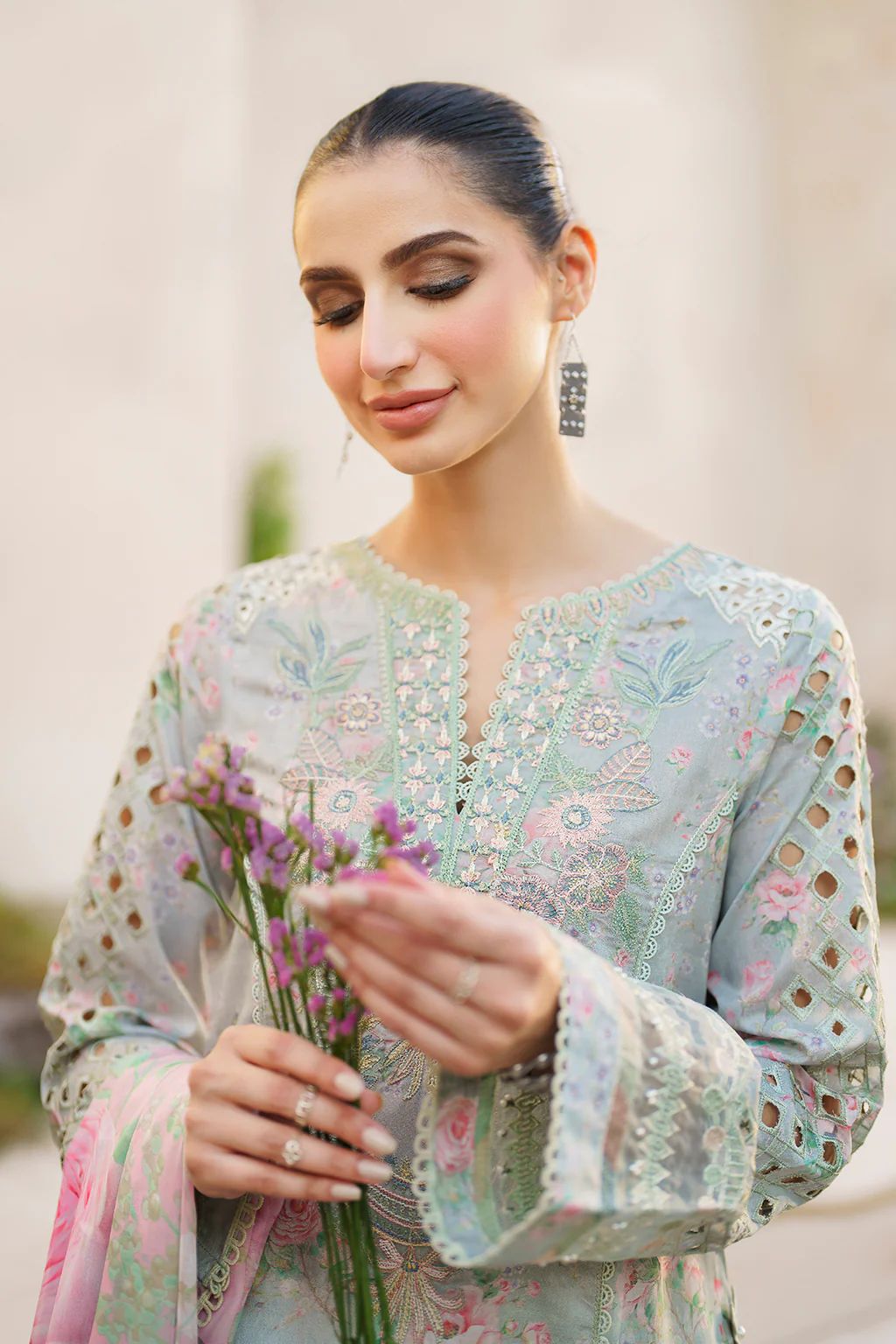 IZNIK Festive Lawn SFL-07