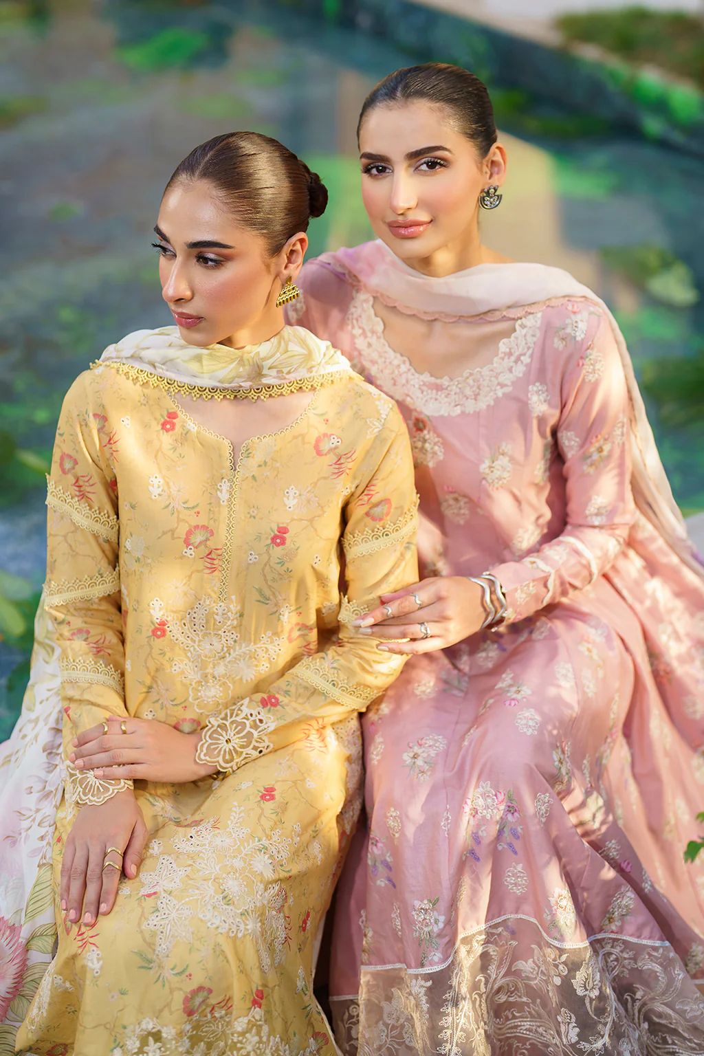 IZNIK Festive Lawn SFL-08