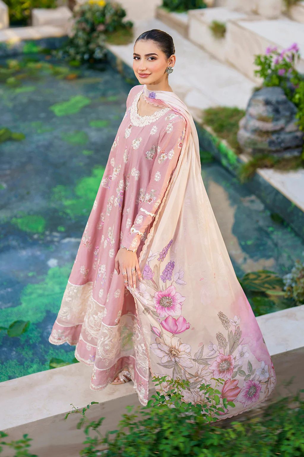 IZNIK Festive Lawn SFL-08