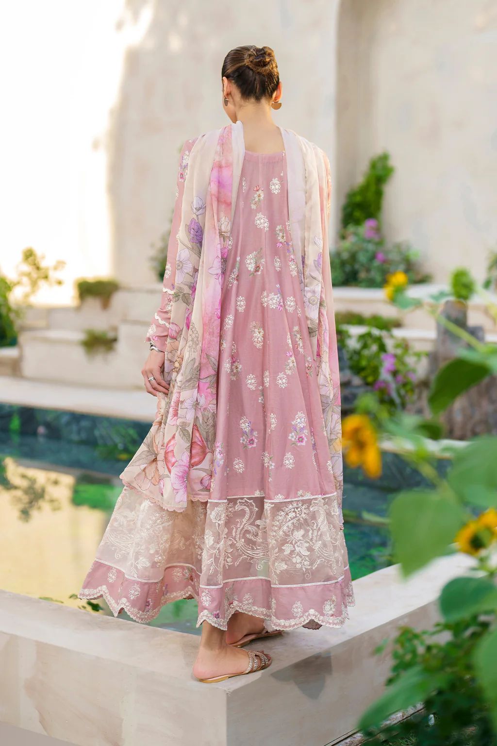 IZNIK Festive Lawn SFL-08
