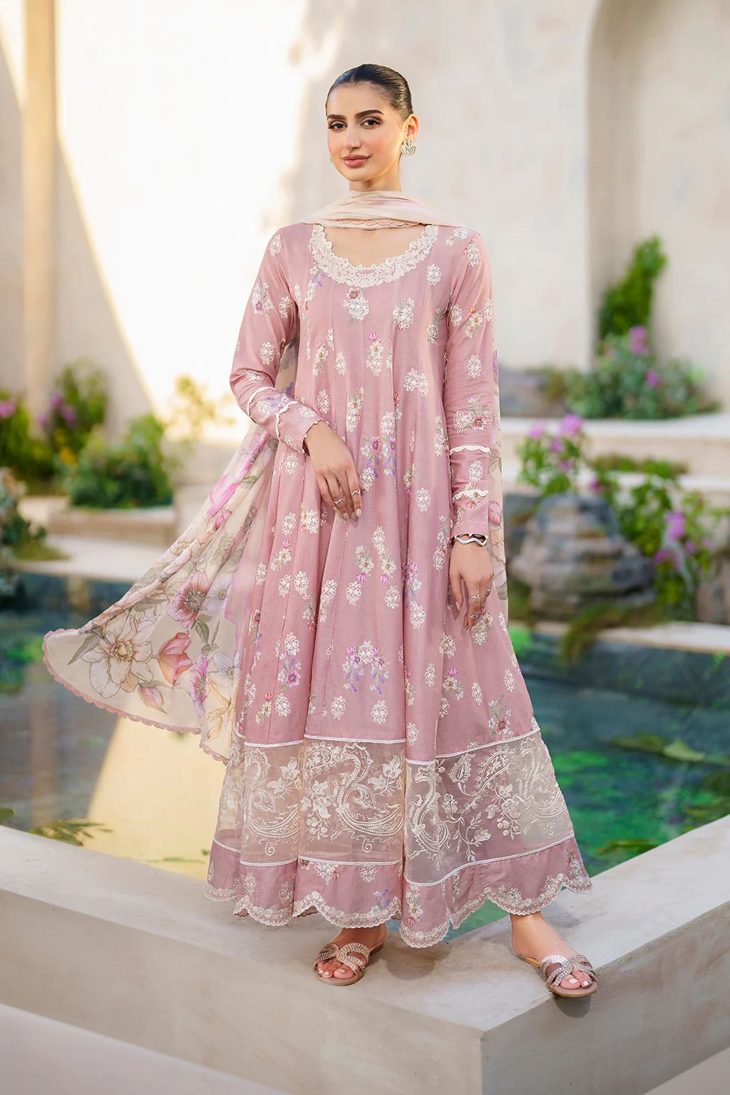IZNIK Festive Lawn SFL-08