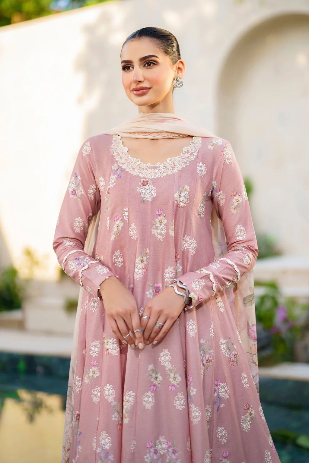 IZNIK Festive Lawn SFL-08