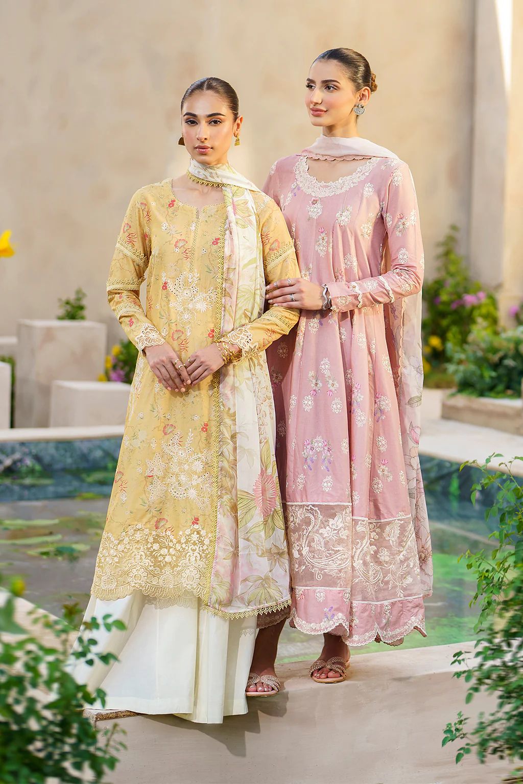 IZNIK Festive Lawn SFL-08